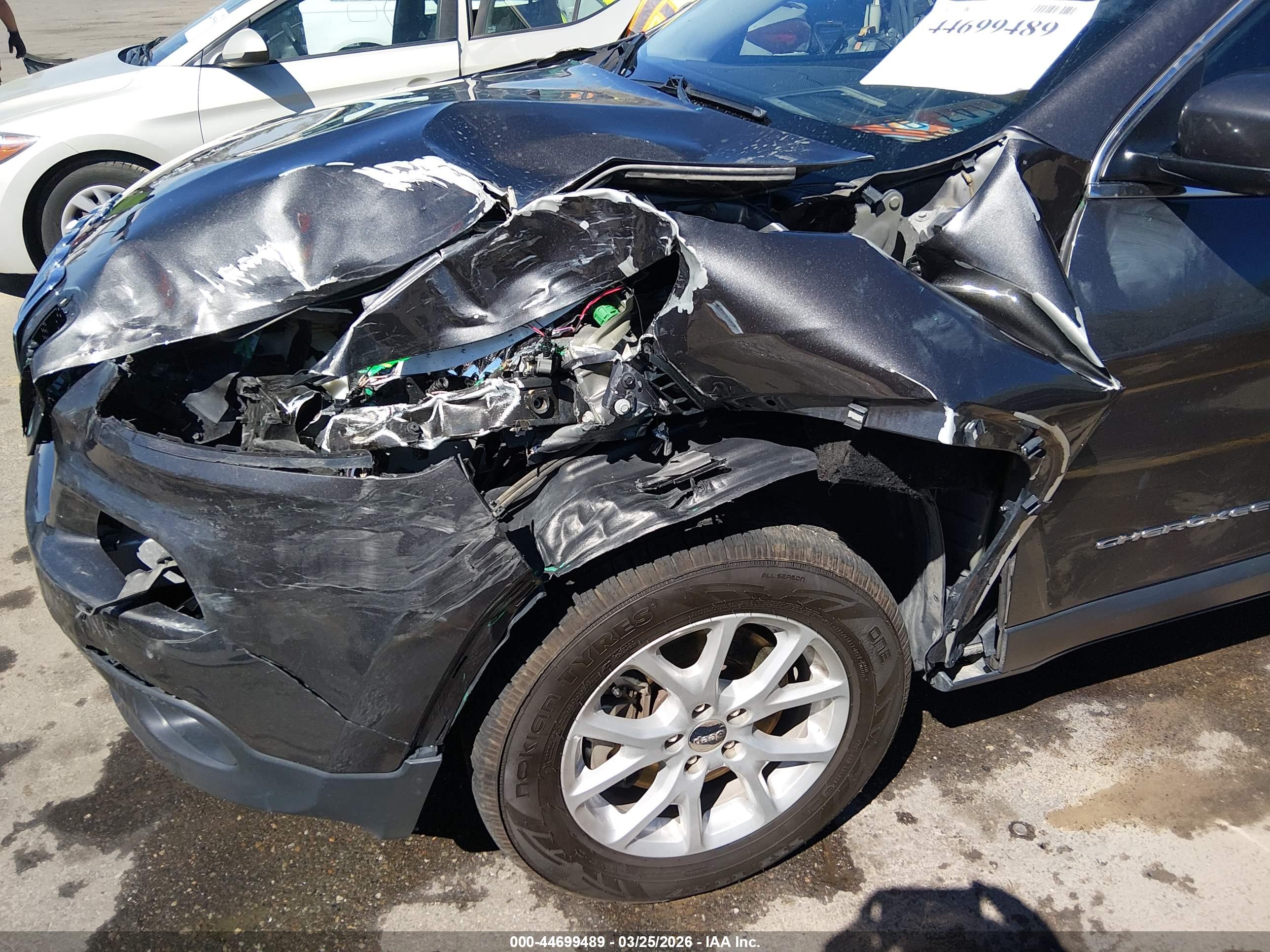 JEEP CHEROKEE image 6