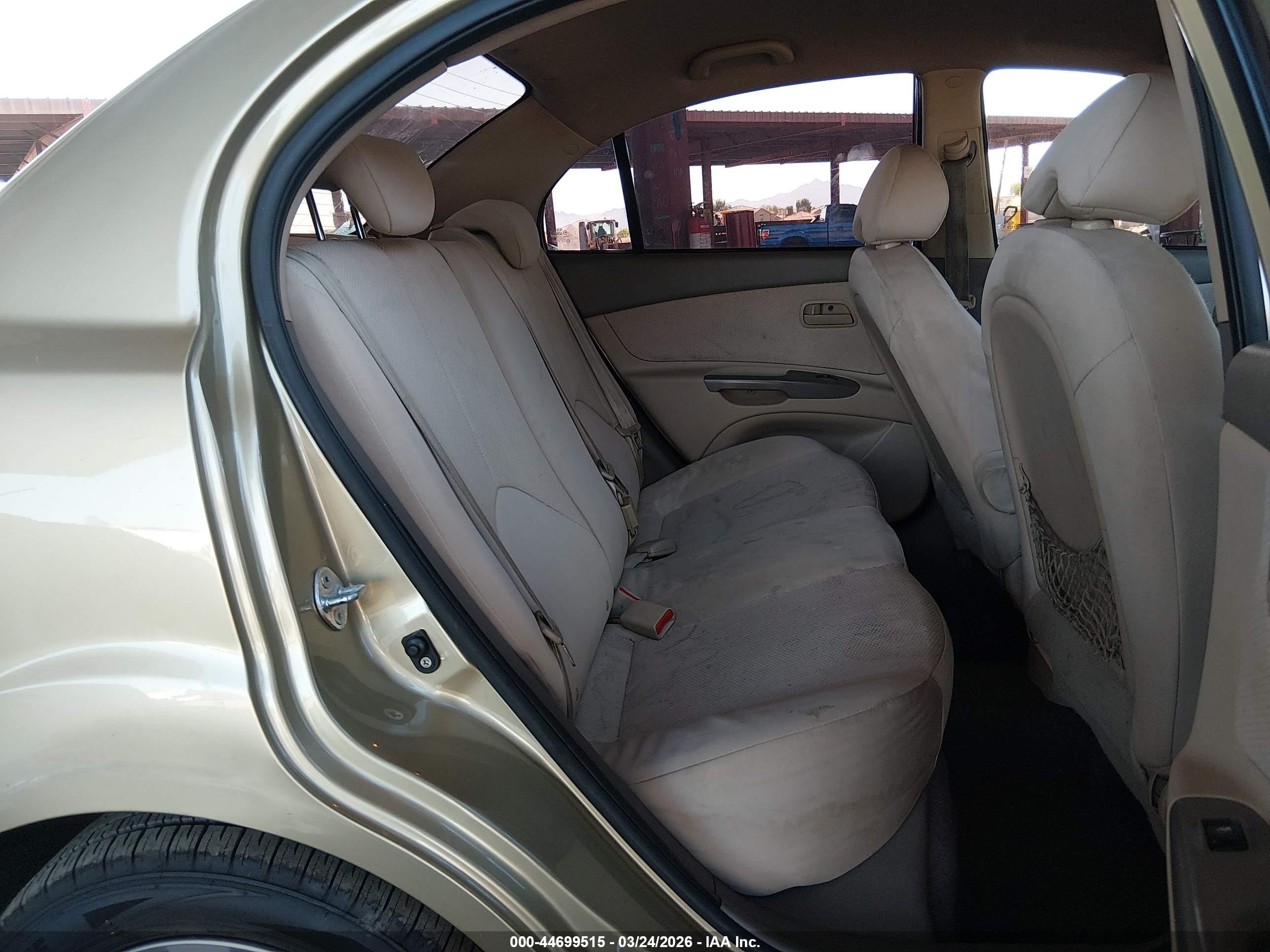 KIA RIO image 8