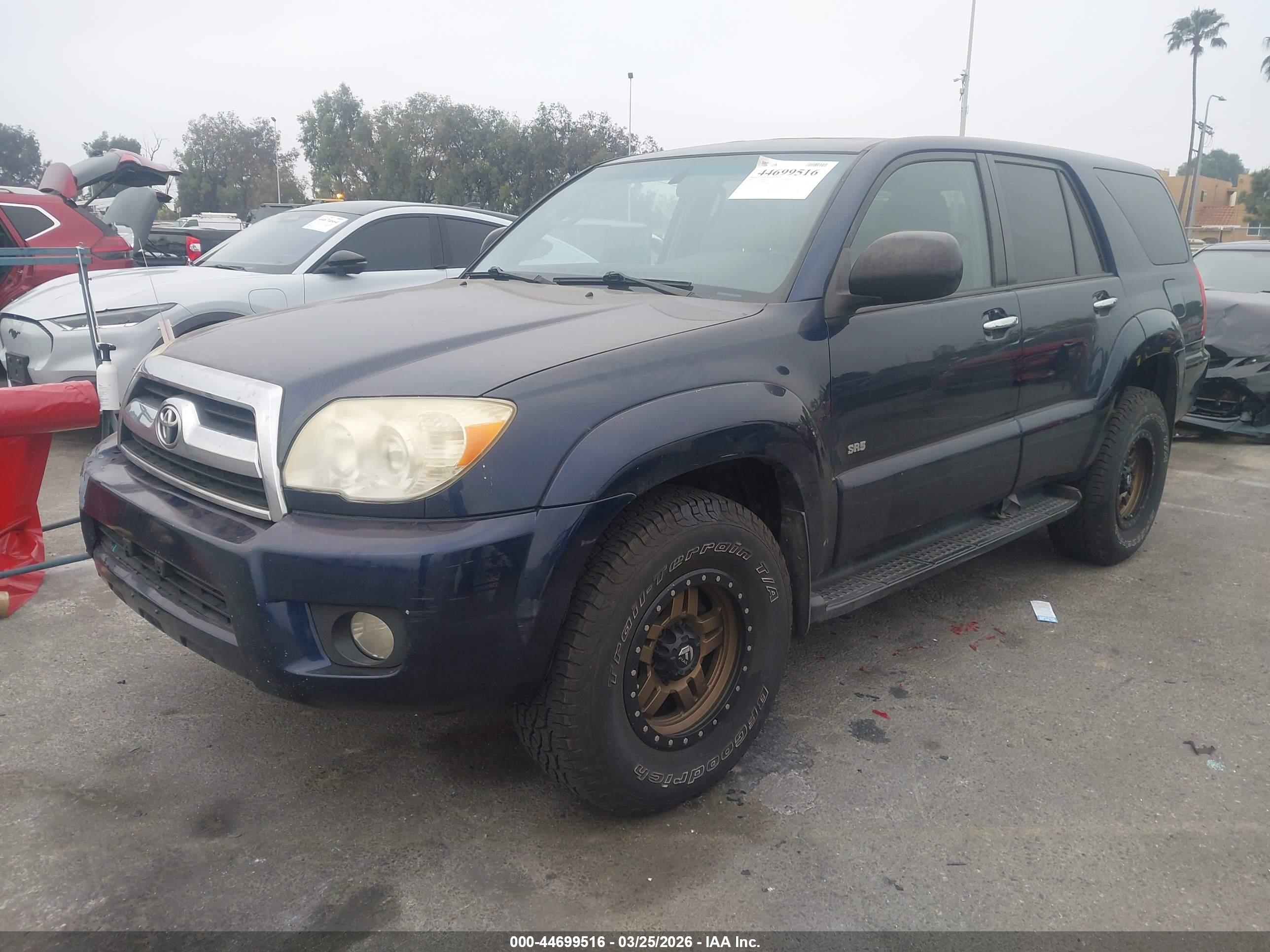TOYOTA 4RUNNER image 2