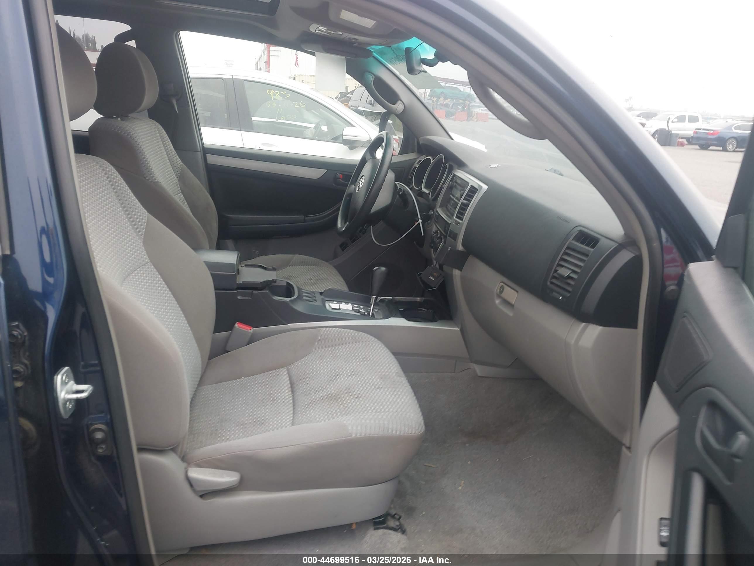 TOYOTA 4RUNNER image 5