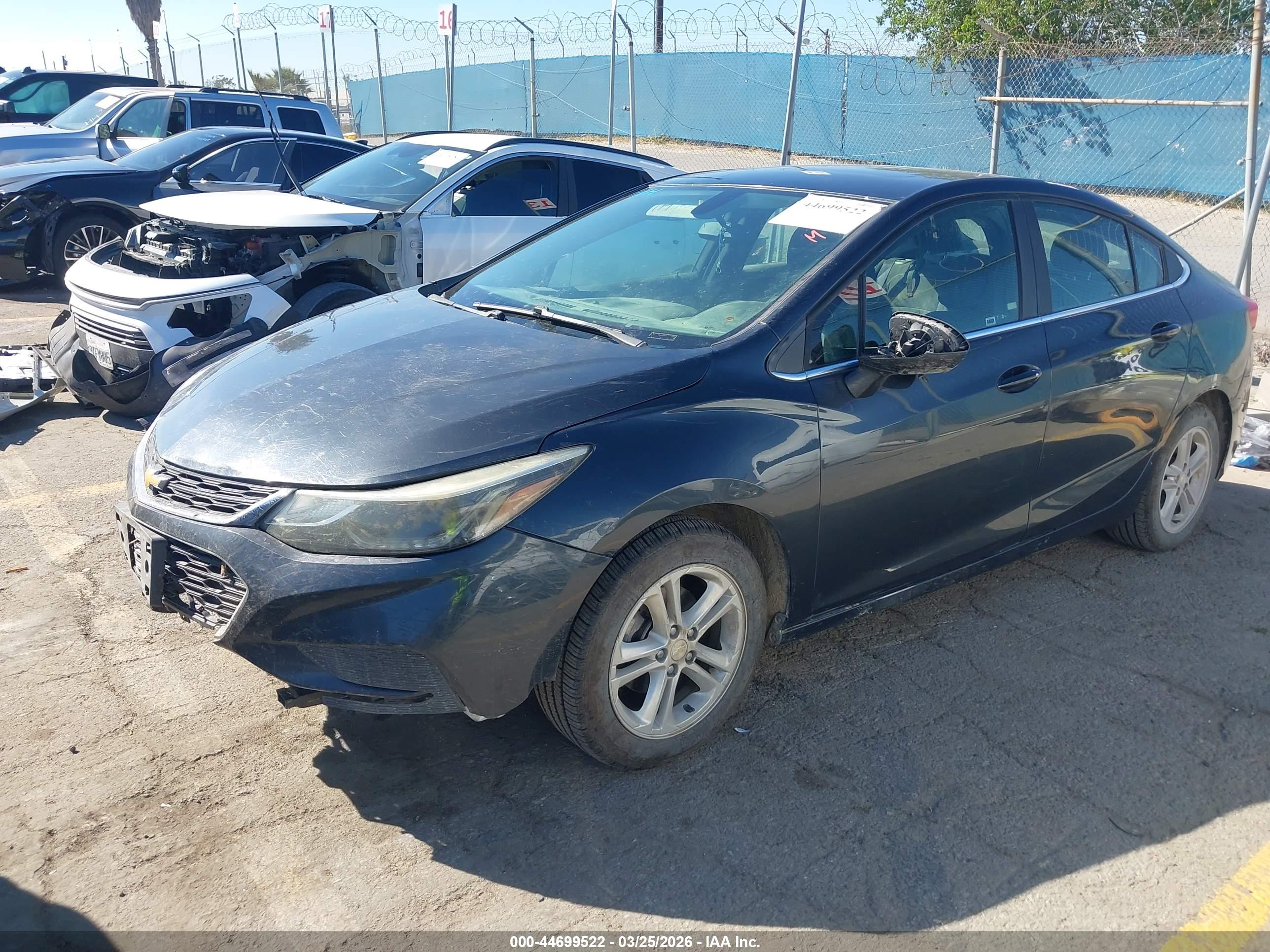 CHEVROLET CRUZE image 2