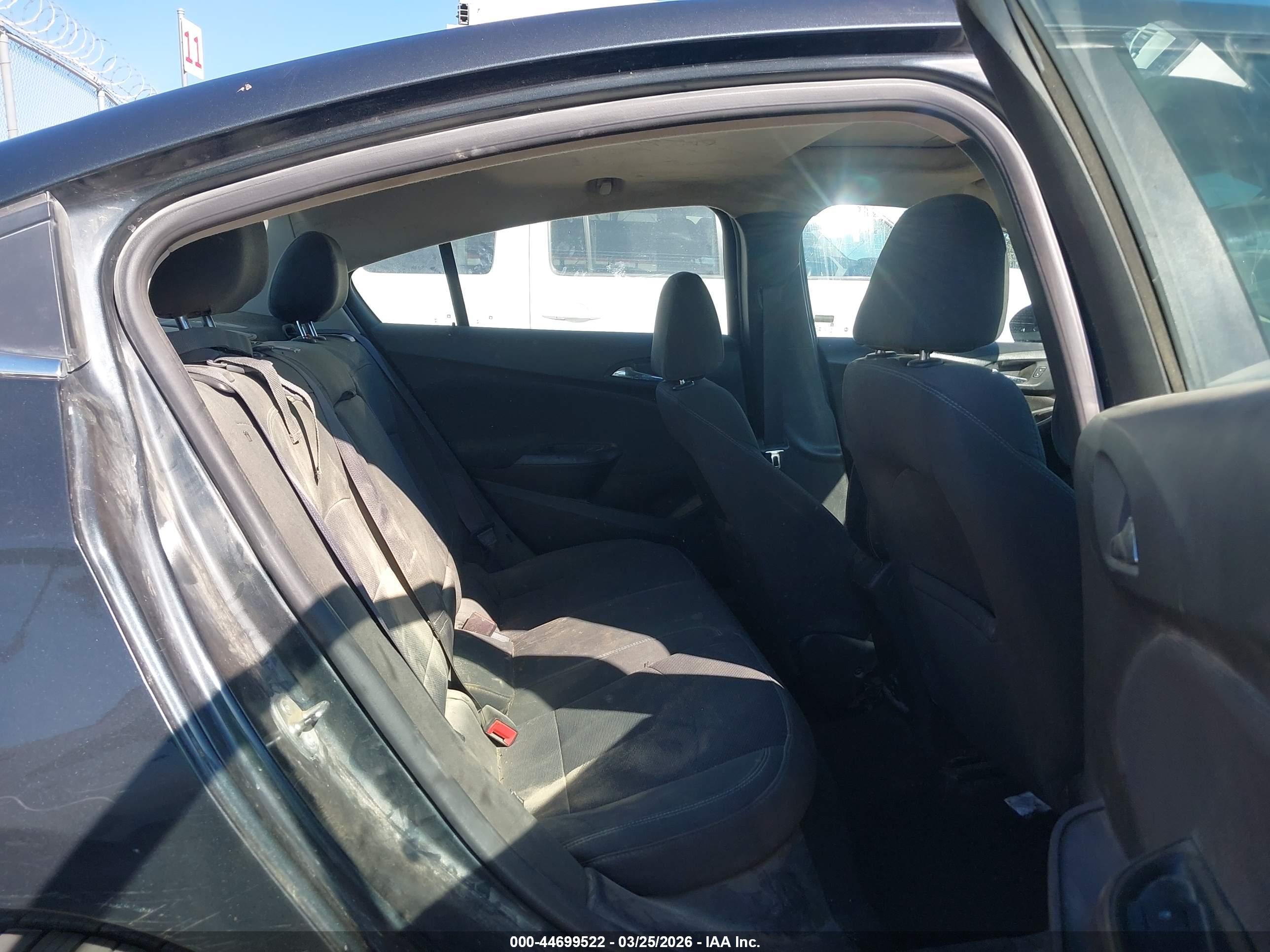 CHEVROLET CRUZE image 8
