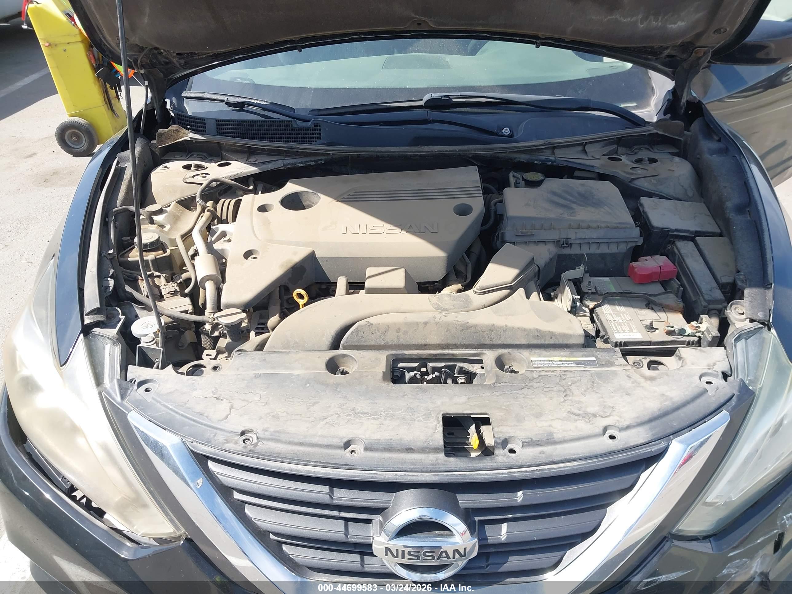 NISSAN ALTIMA image 10