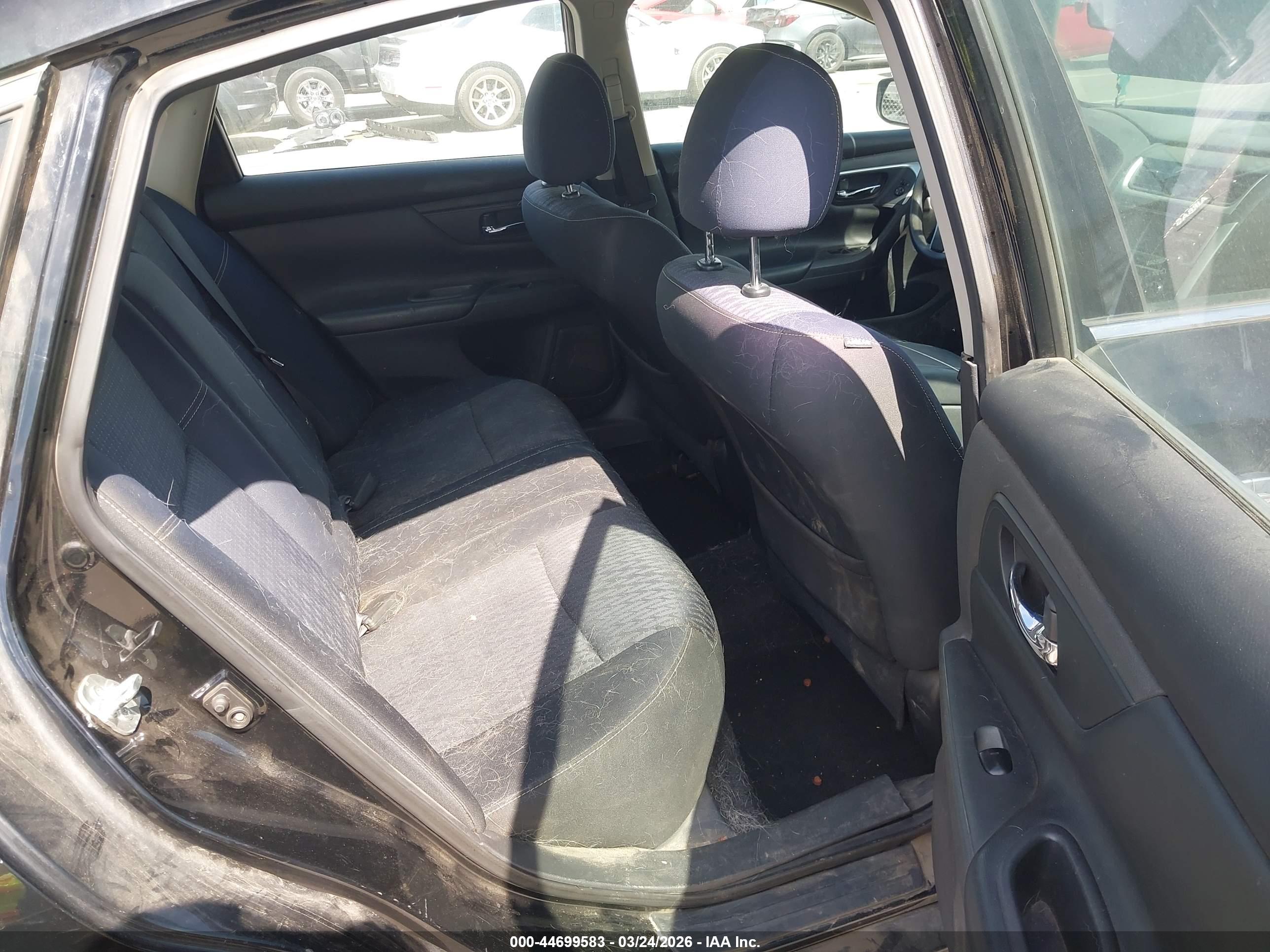 NISSAN ALTIMA image 8