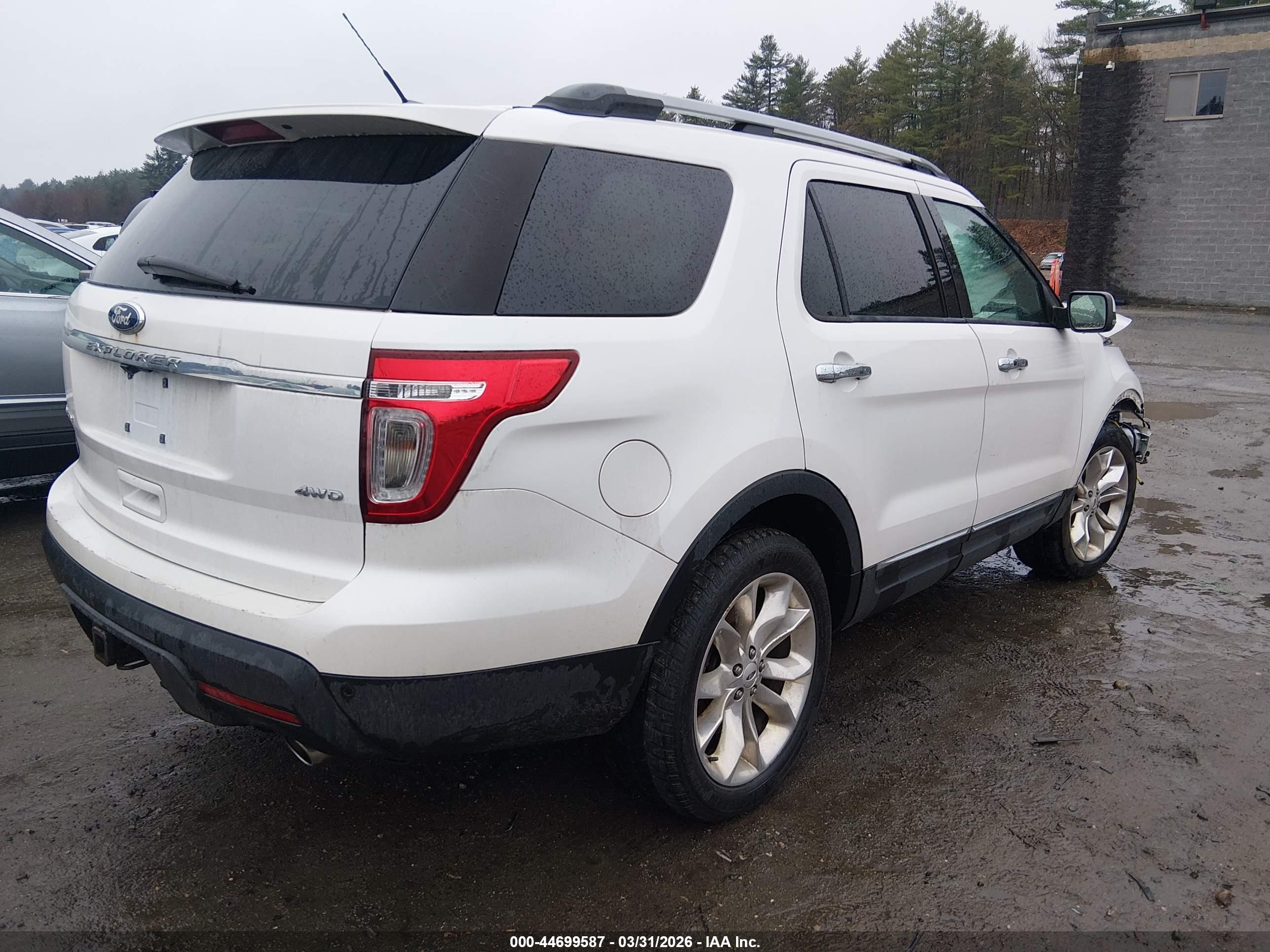 FORD EXPLORER image 4