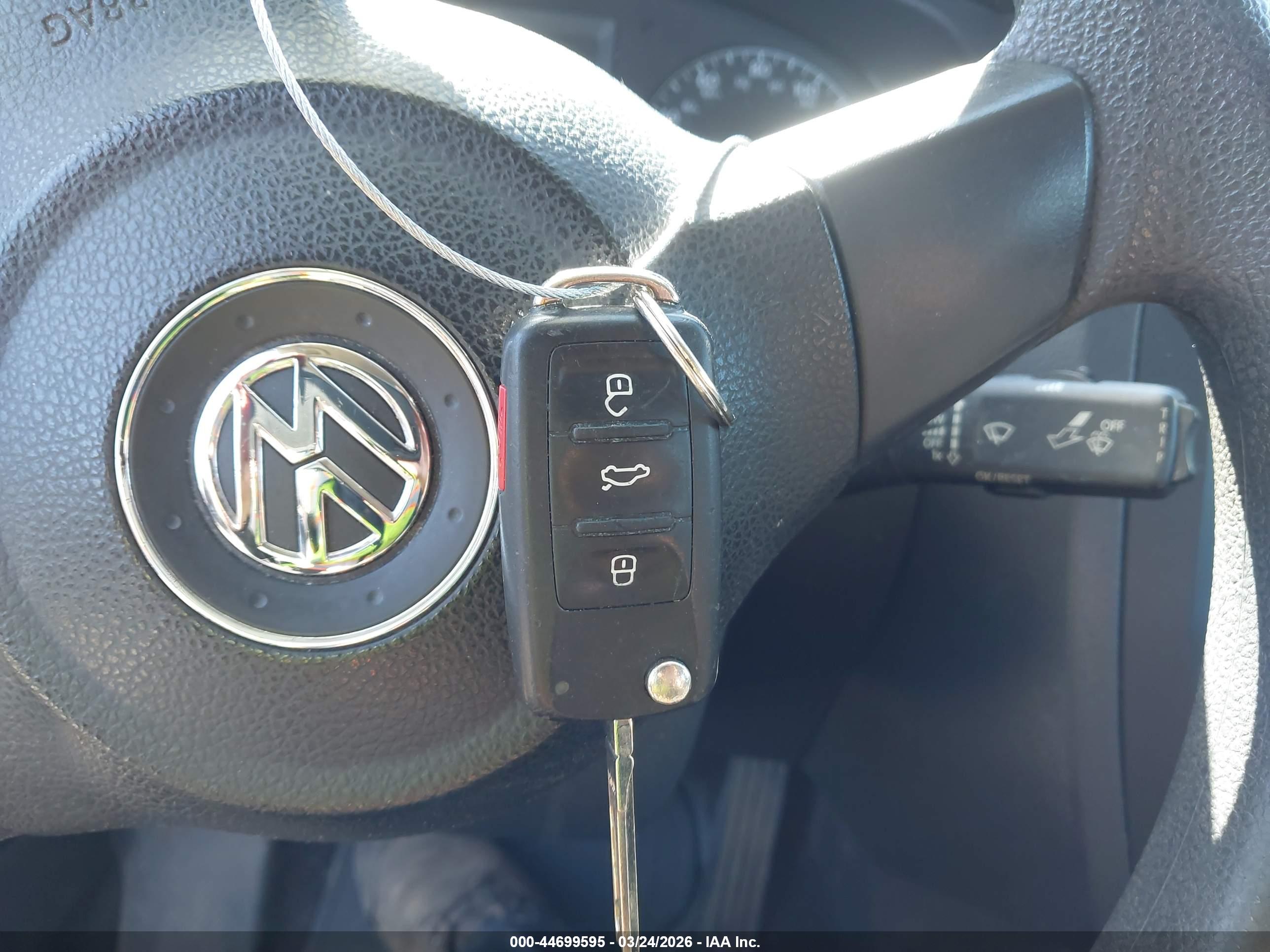 VOLKSWAGEN JETTA image 11