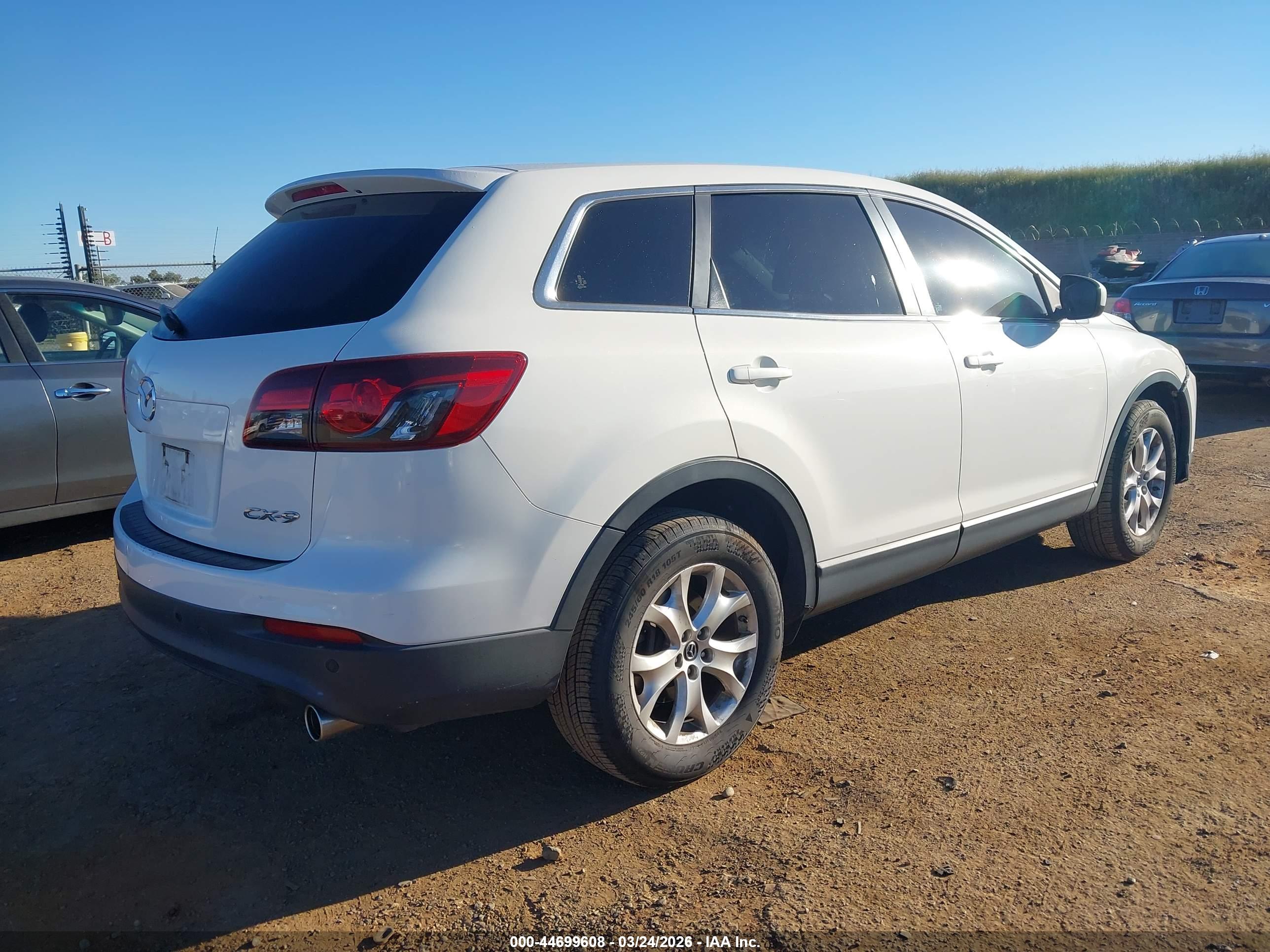 MAZDA CX-9 image 4
