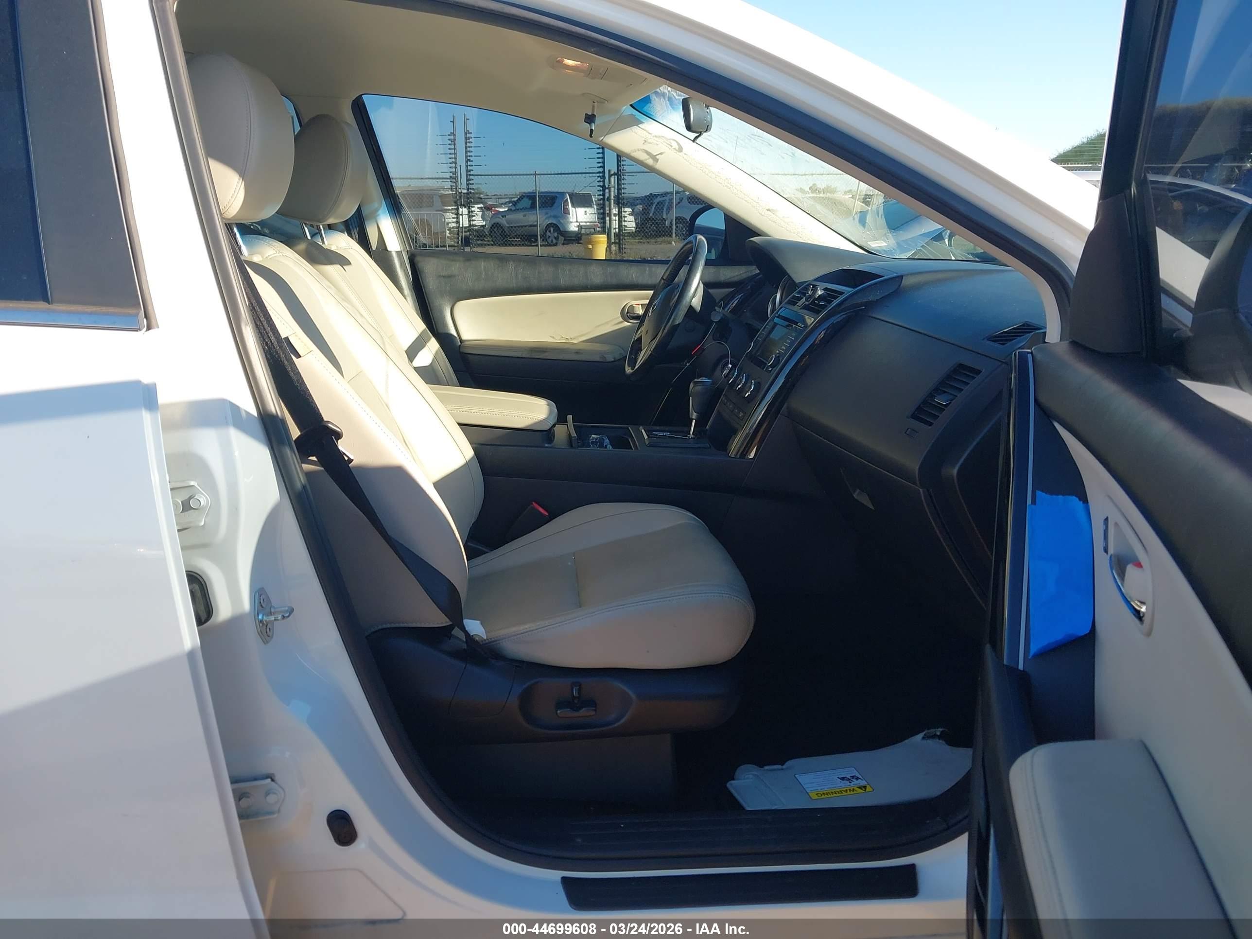 MAZDA CX-9 image 5