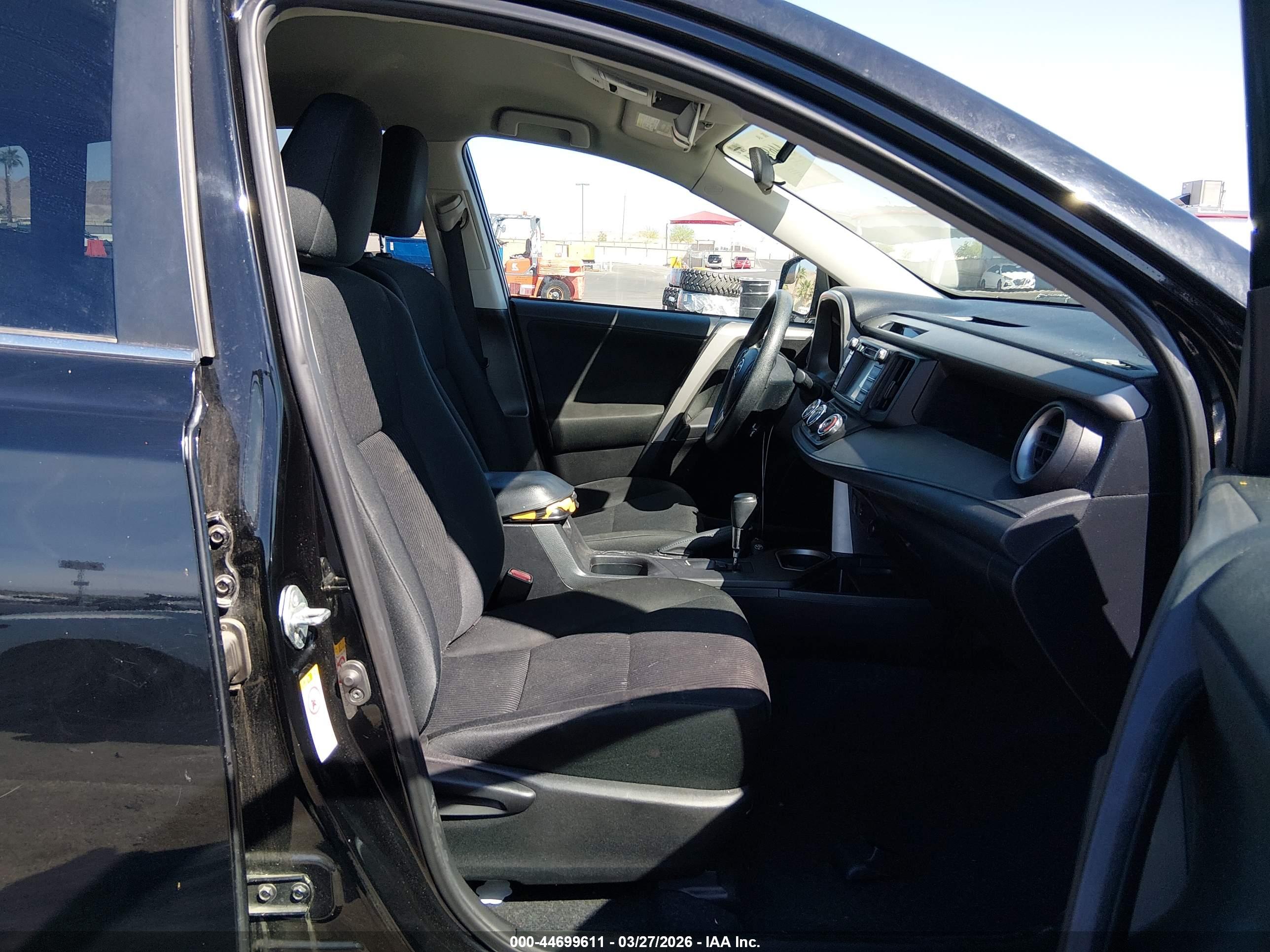 TOYOTA RAV4 image 5