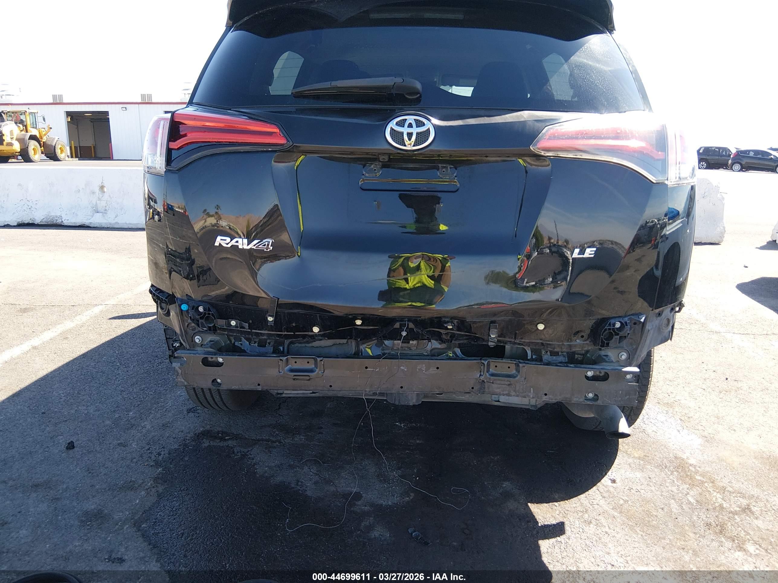TOYOTA RAV4 image 6