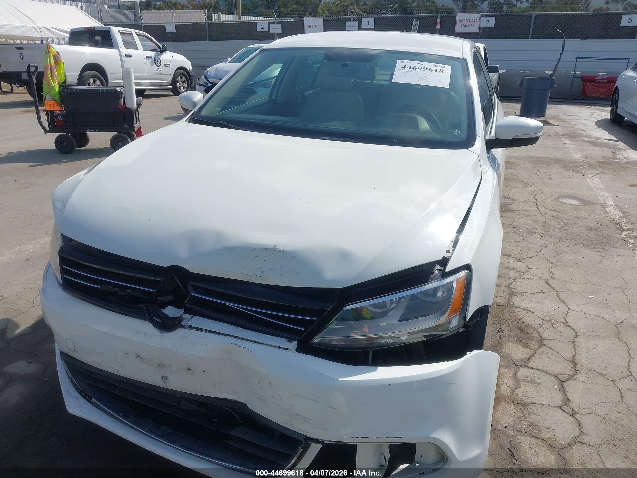 VOLKSWAGEN JETTA image 6