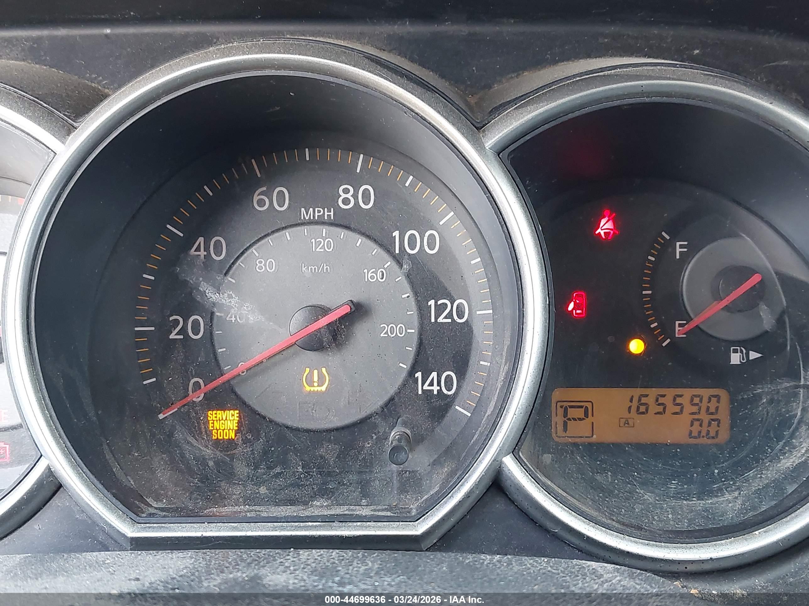 NISSAN VERSA image 7
