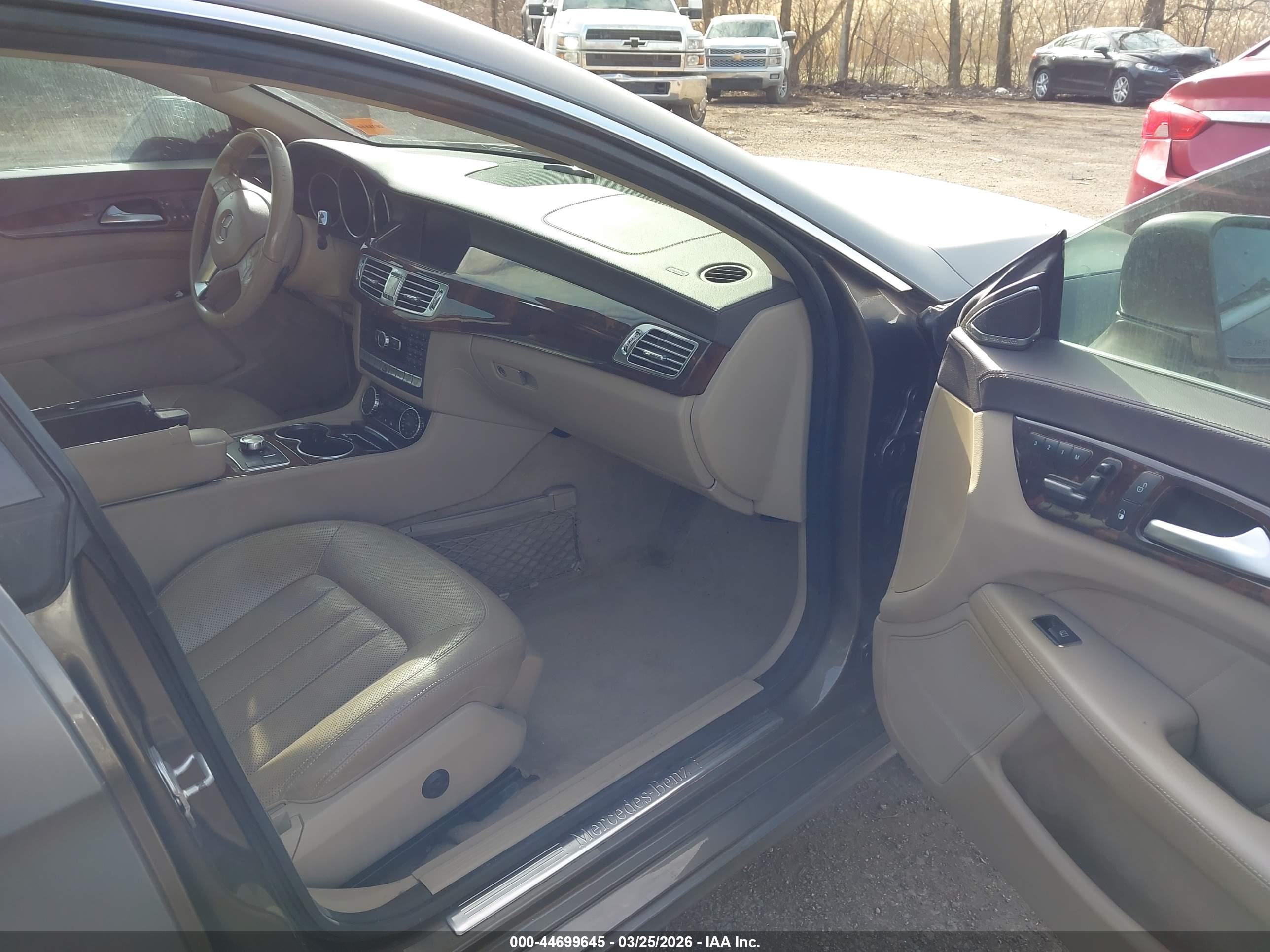 MERCEDES-BENZ CLS image 5