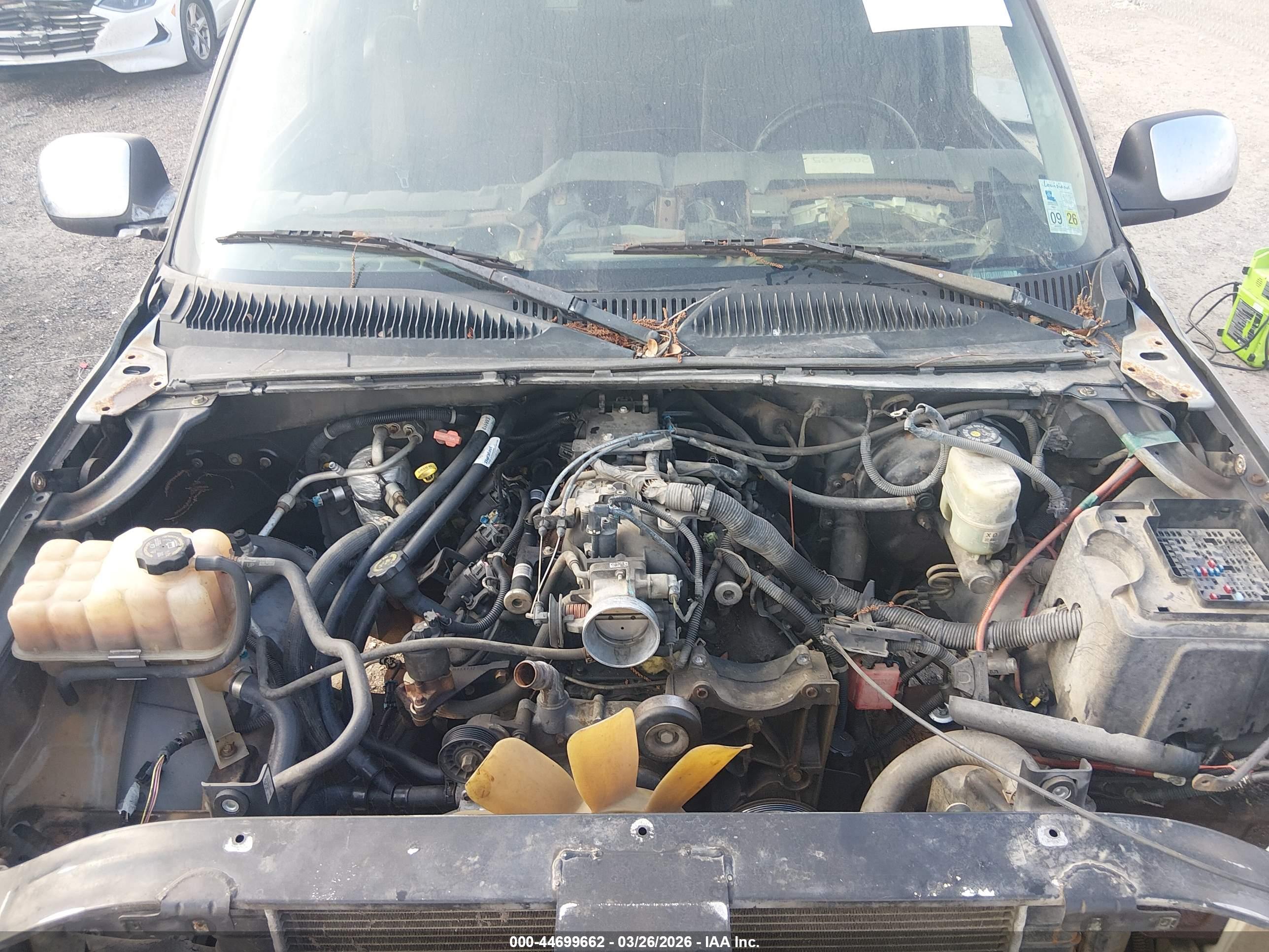 CHEVROLET SILVERADO image 10