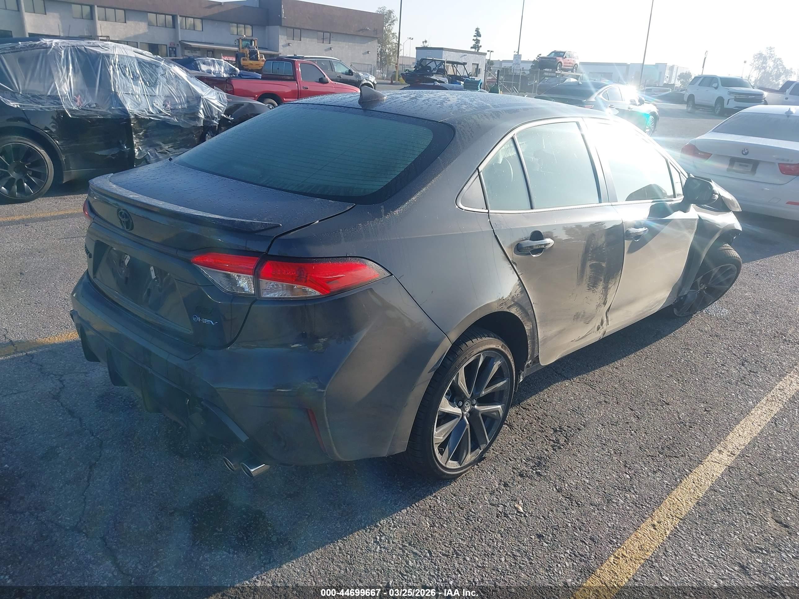 TOYOTA COROLLA image 4