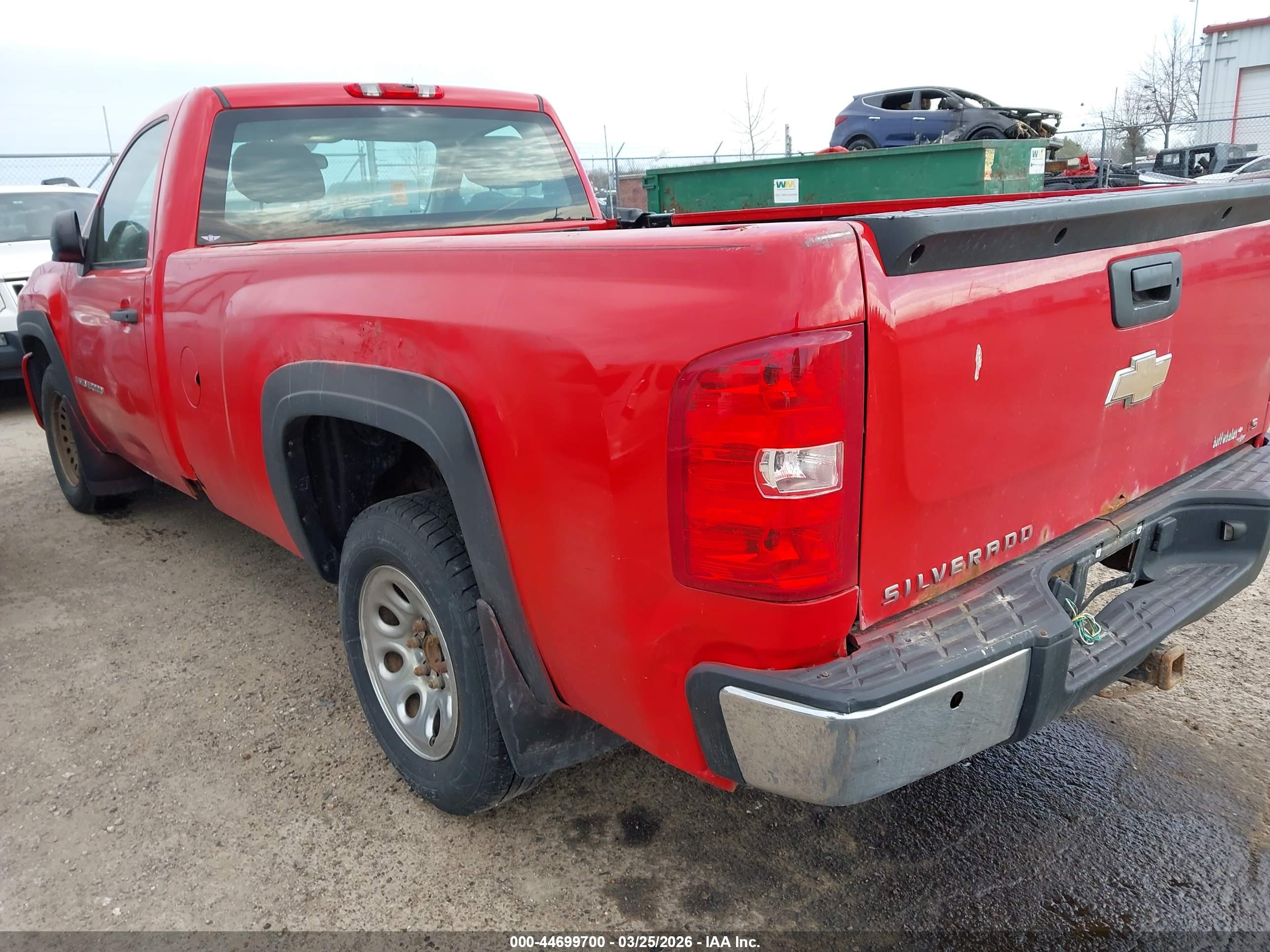 CHEVROLET SILVERADO image 3
