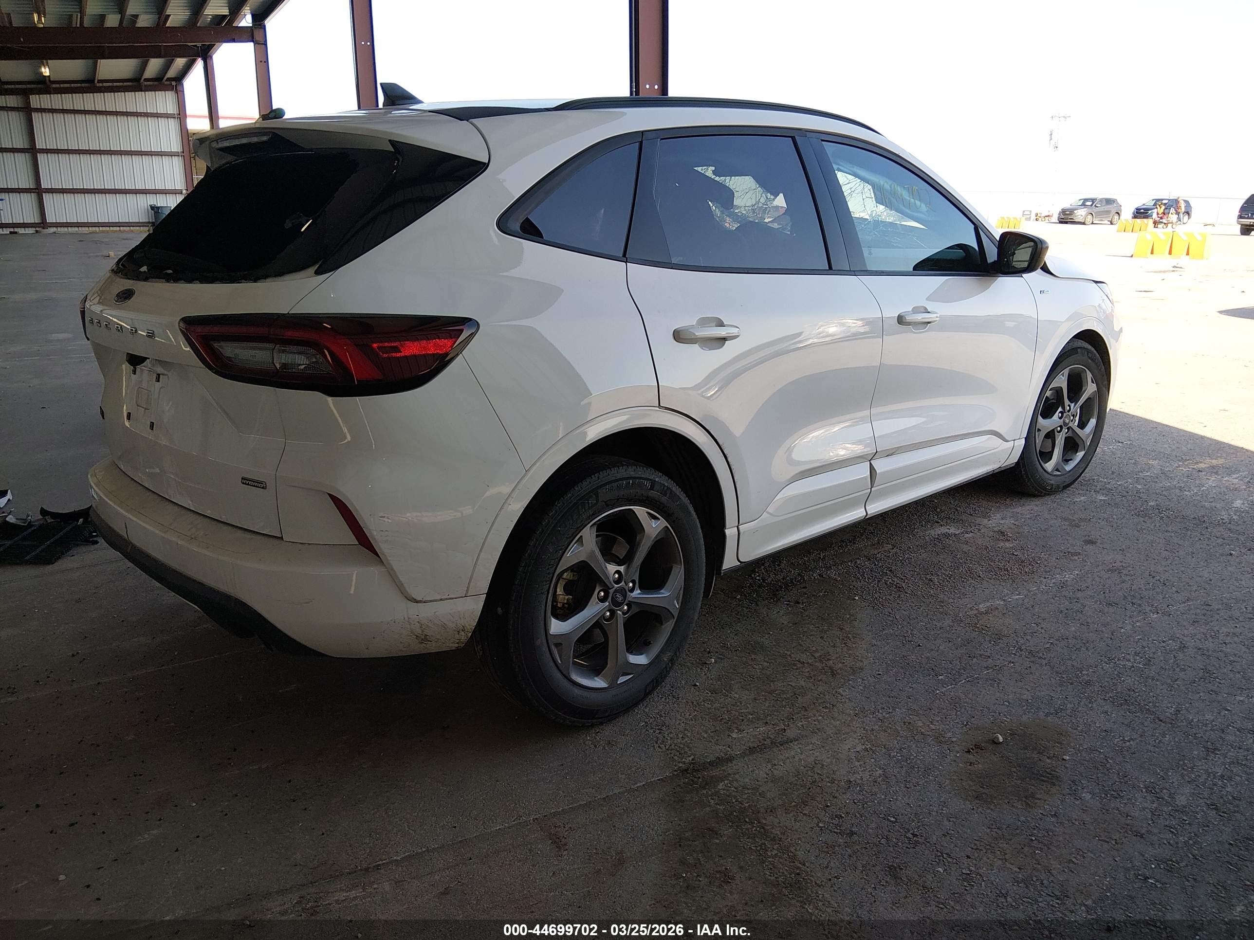 FORD ESCAPE image 4