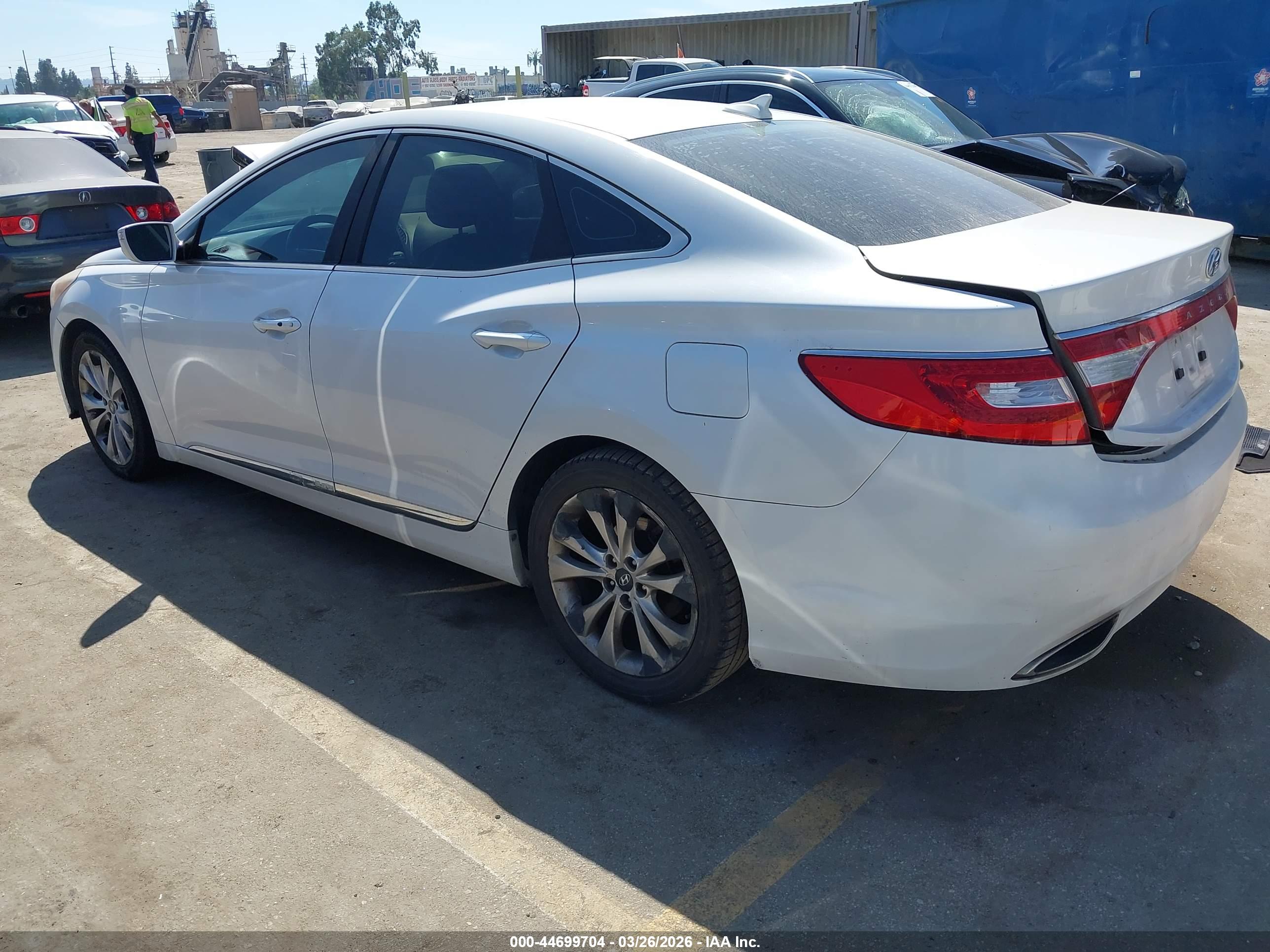 HYUNDAI AZERA image 3