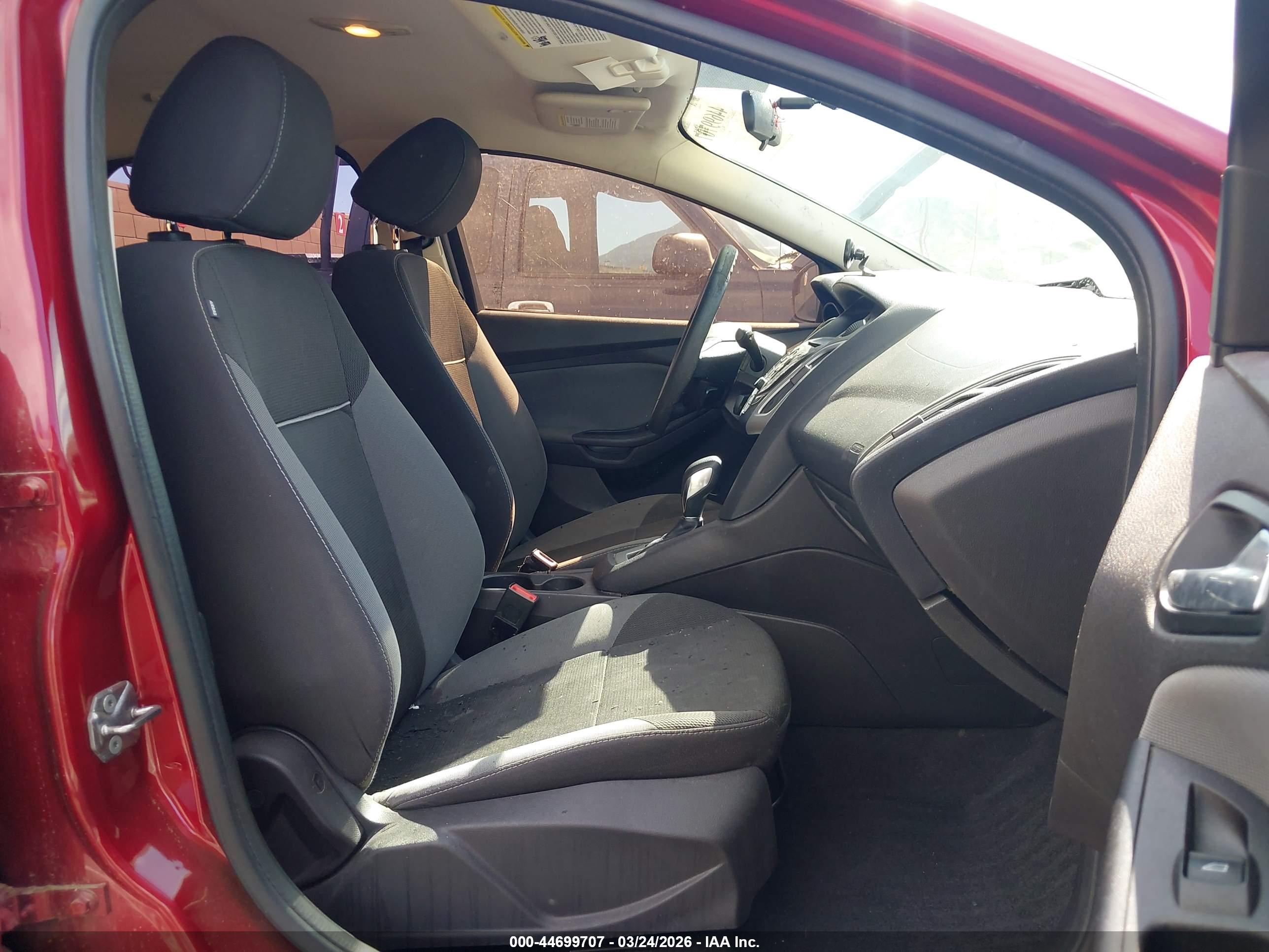 FORD FOCUS image 5