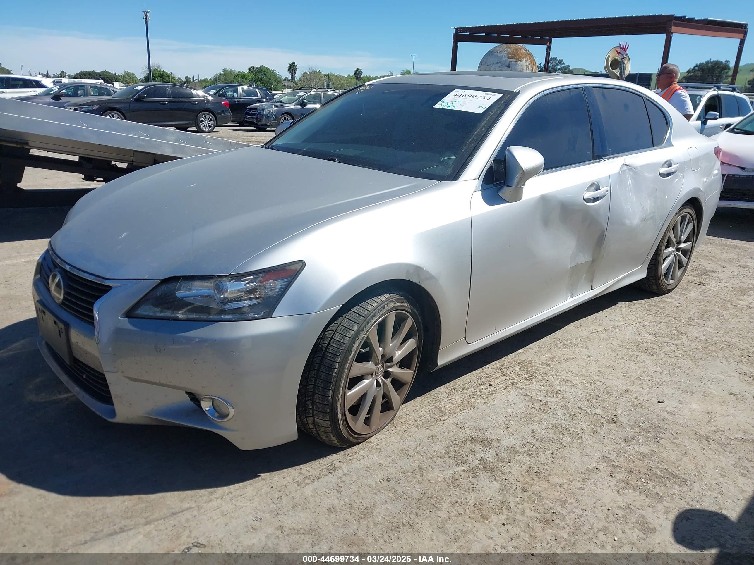 LEXUS GS image 2