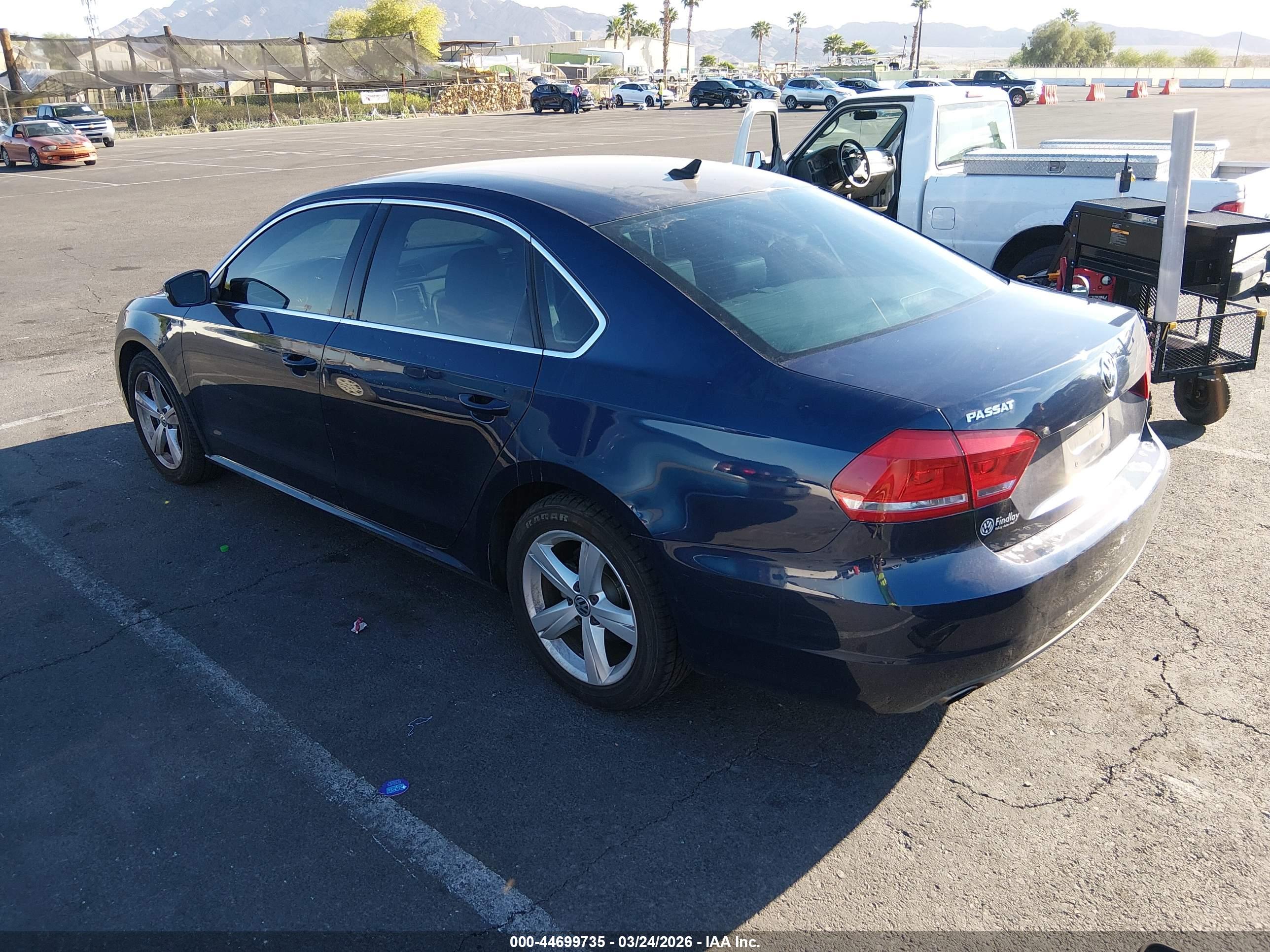 VOLKSWAGEN PASSAT image 3