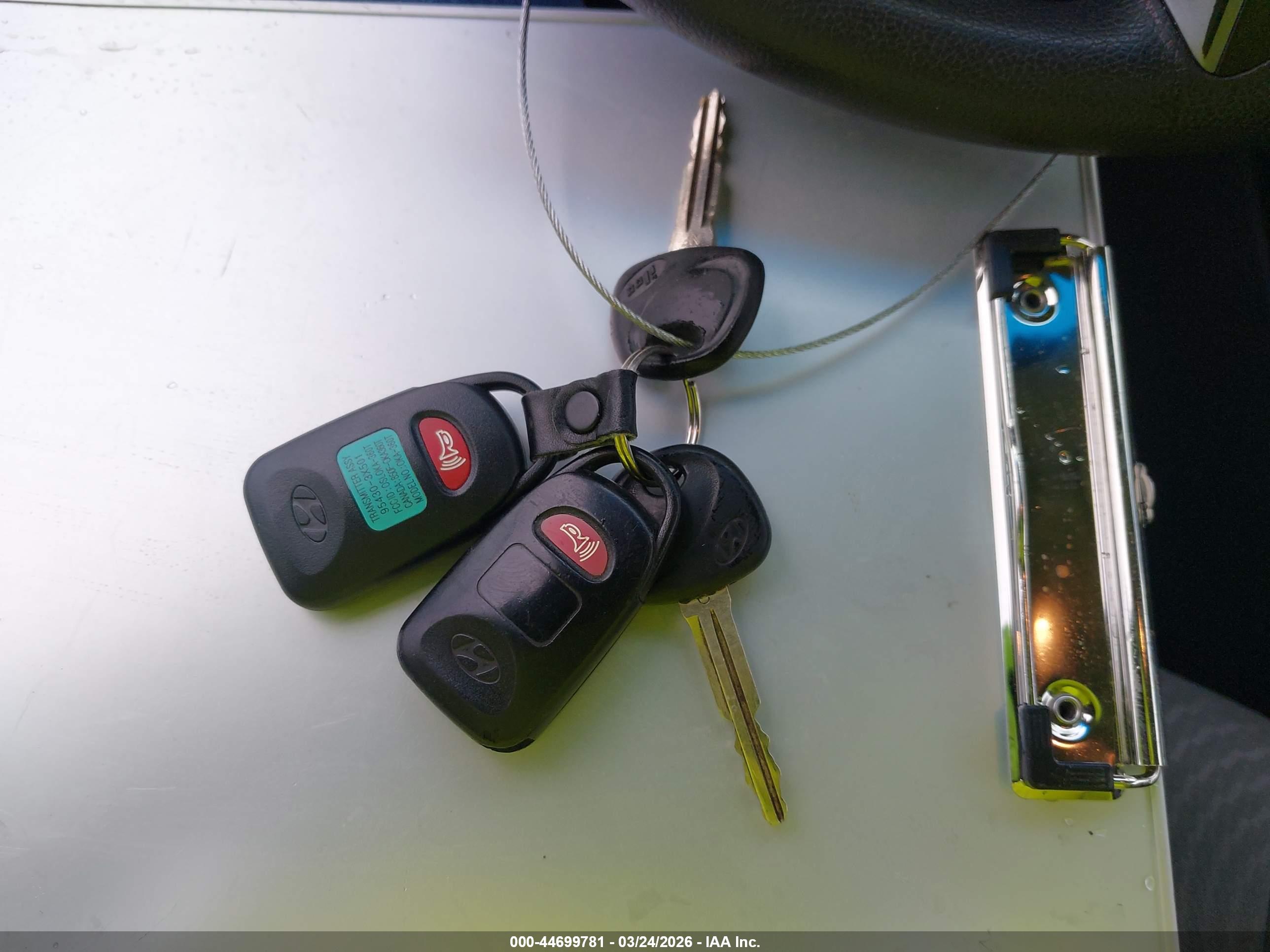 HYUNDAI ELANTRA image 11