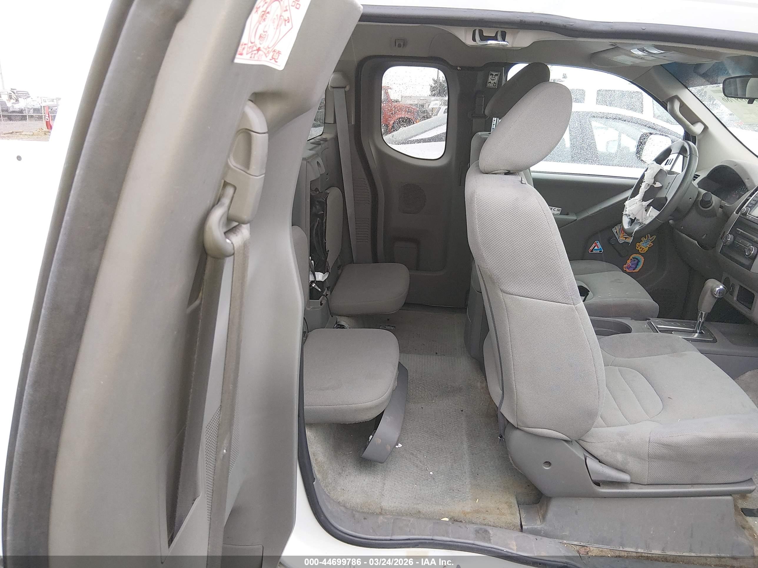 NISSAN FRONTIER image 8