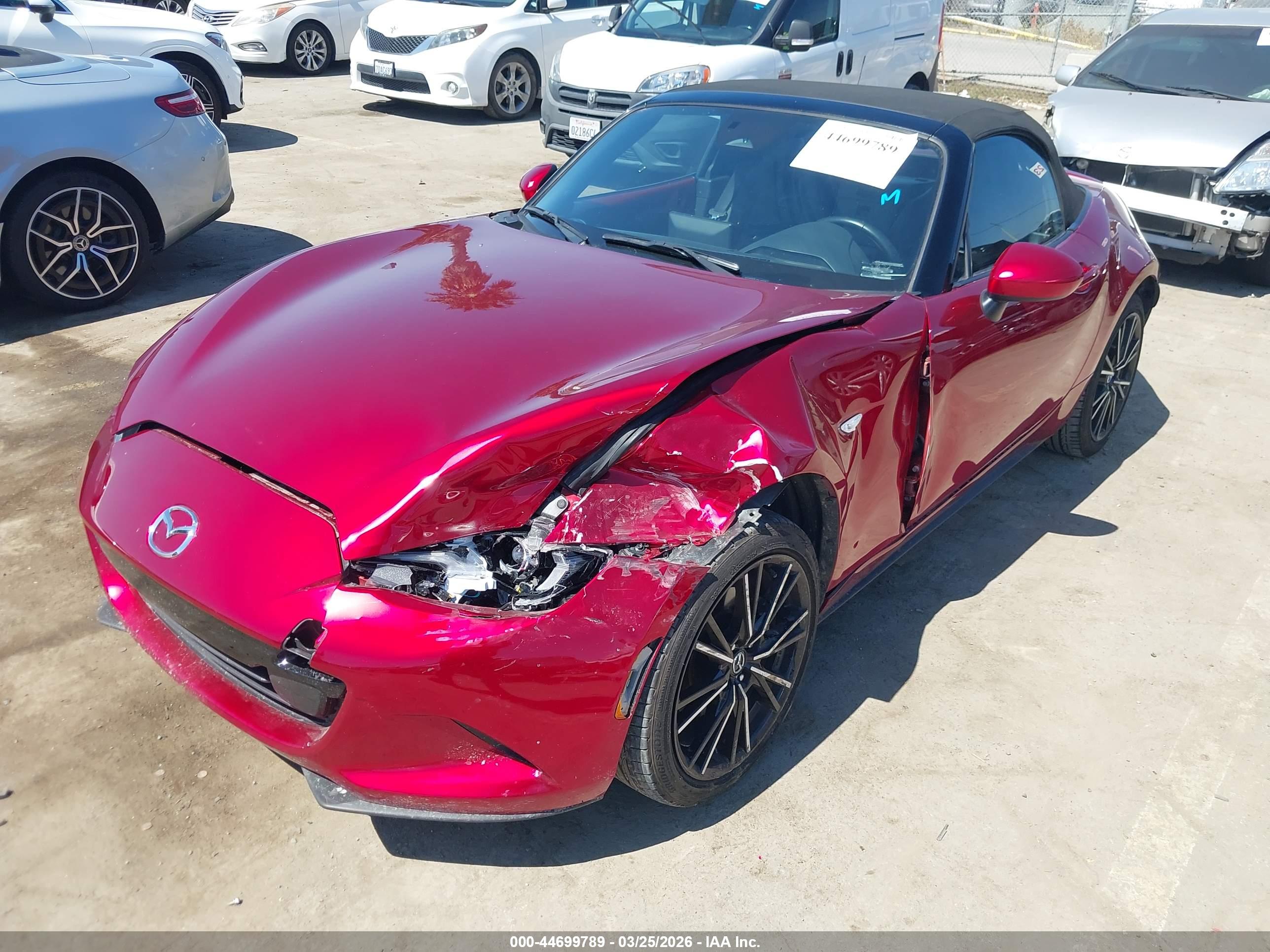 MAZDA MX-5 image 2
