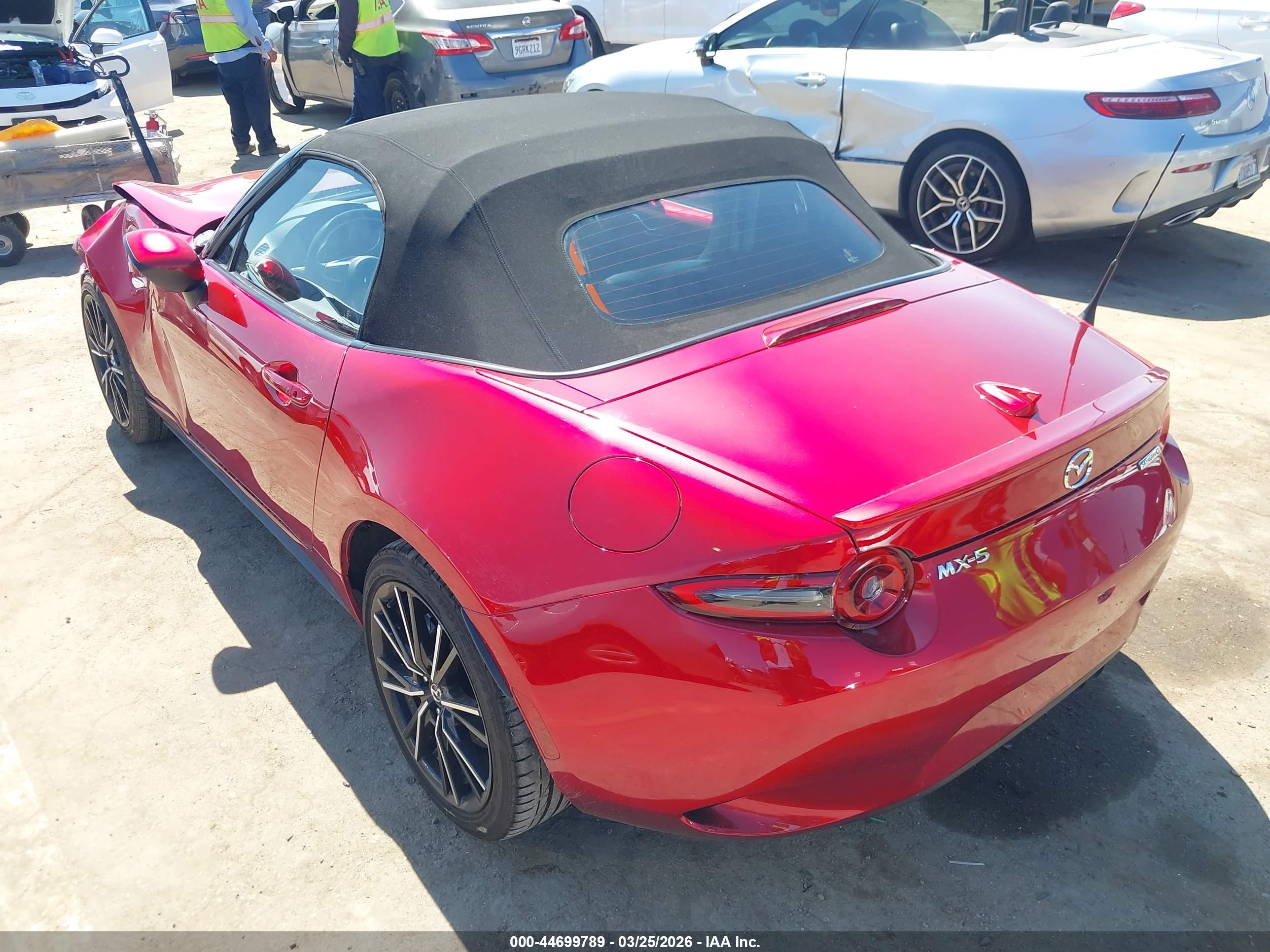 MAZDA MX-5 image 3