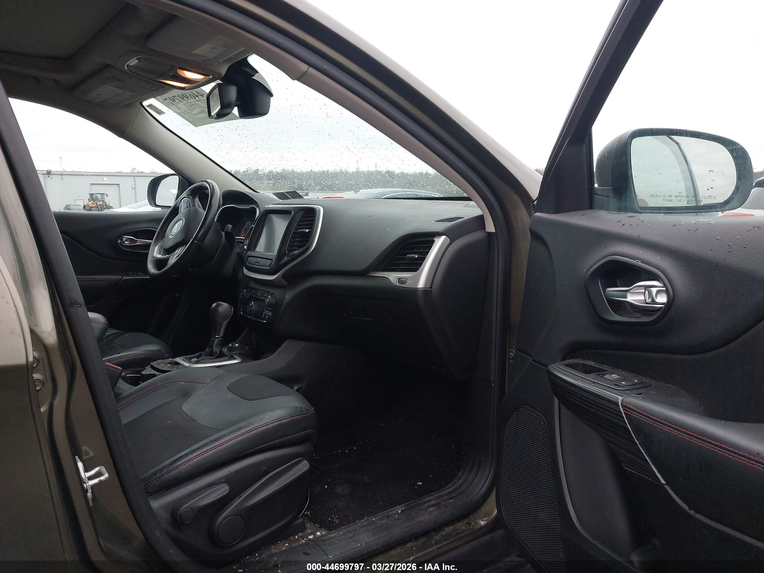 JEEP CHEROKEE image 5