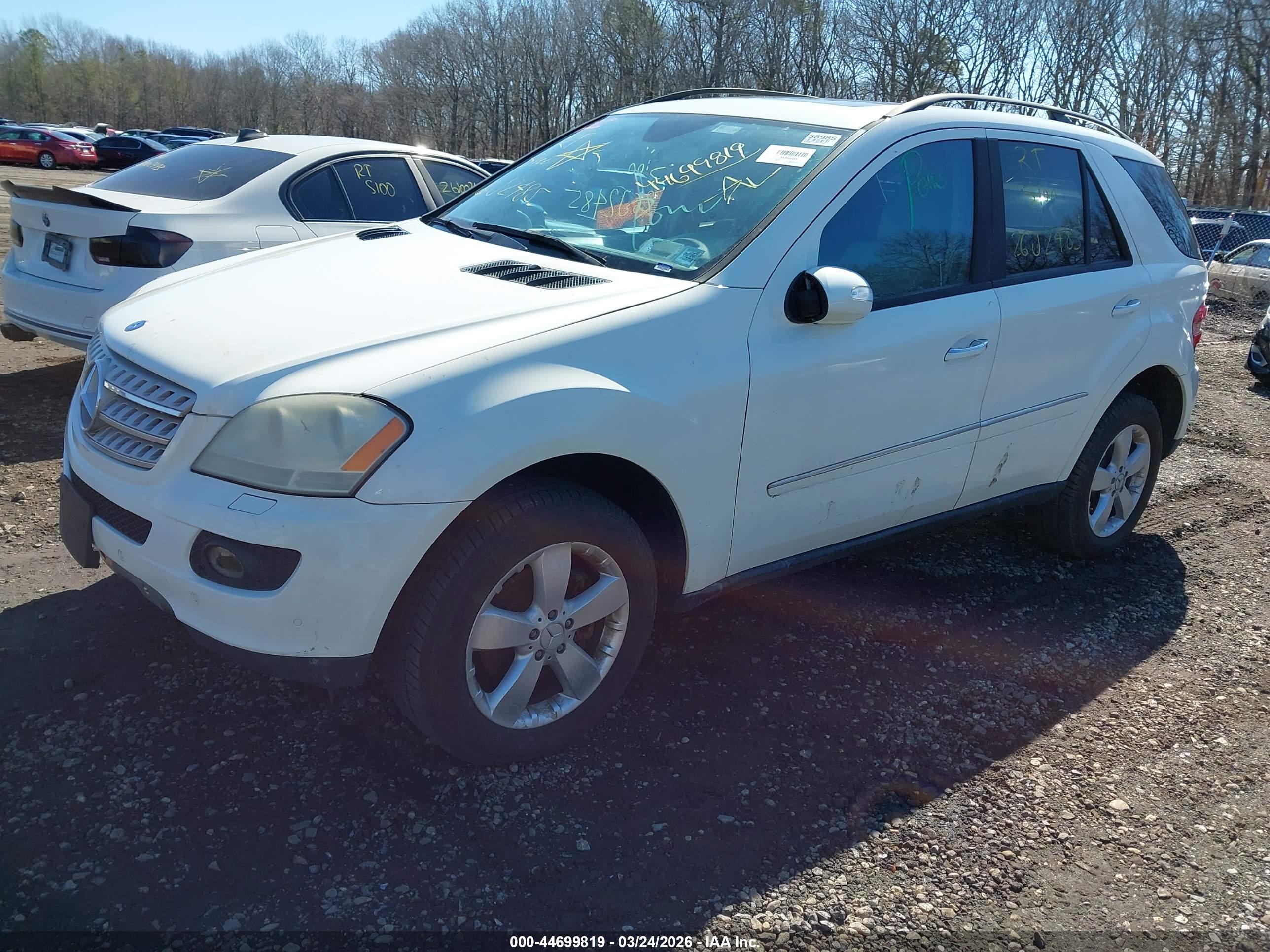 MERCEDES-BENZ ML image 2