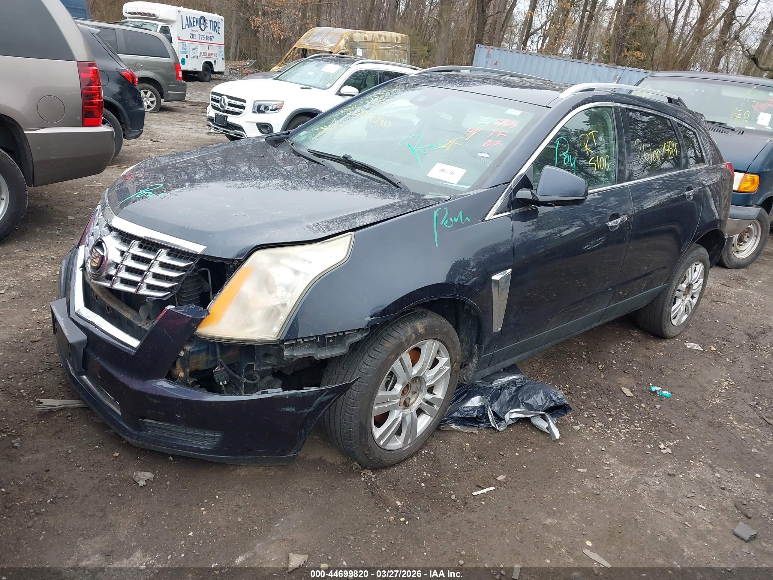 CADILLAC SRX image 2