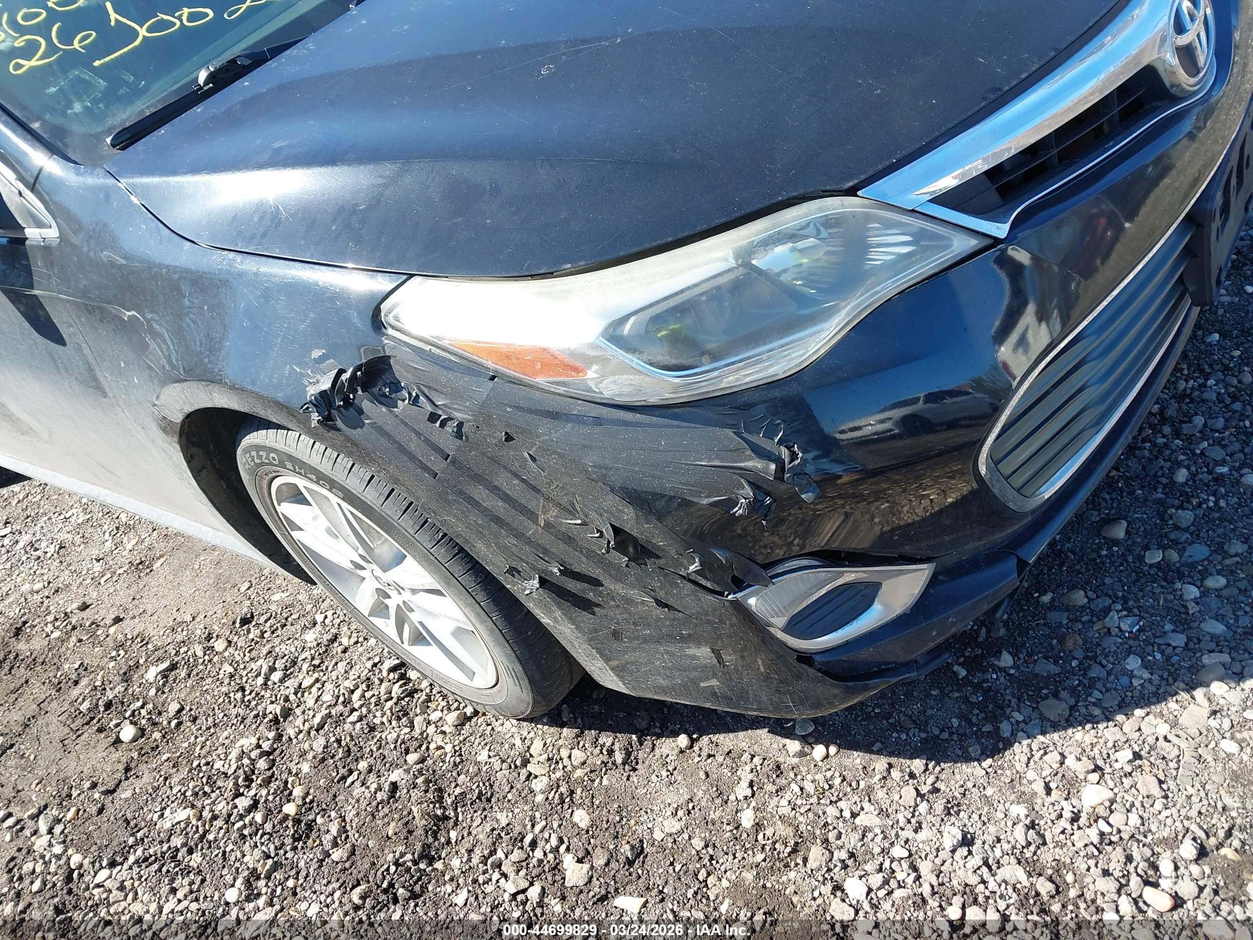 TOYOTA AVALON image 6