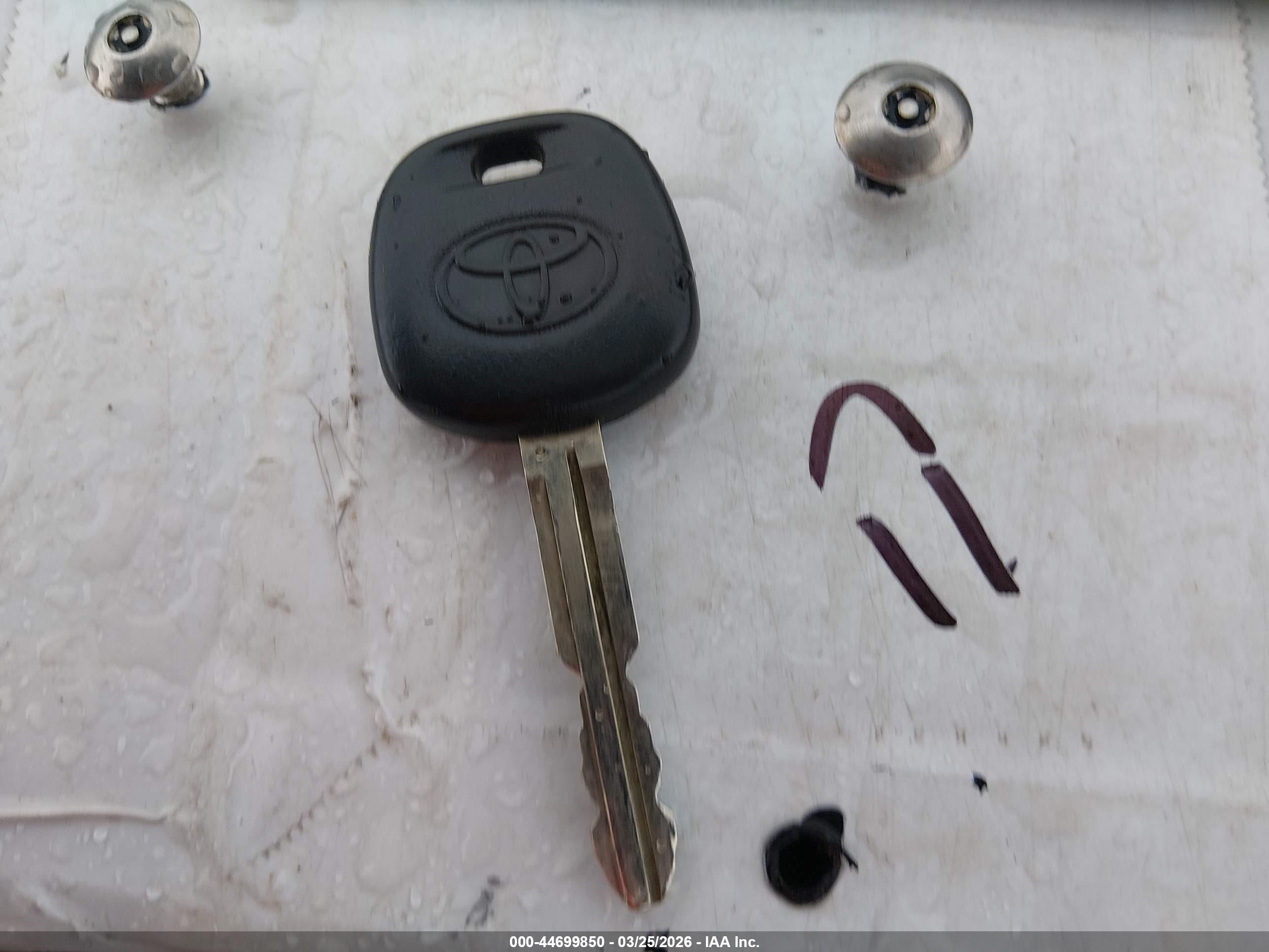 TOYOTA COROLLA image 11