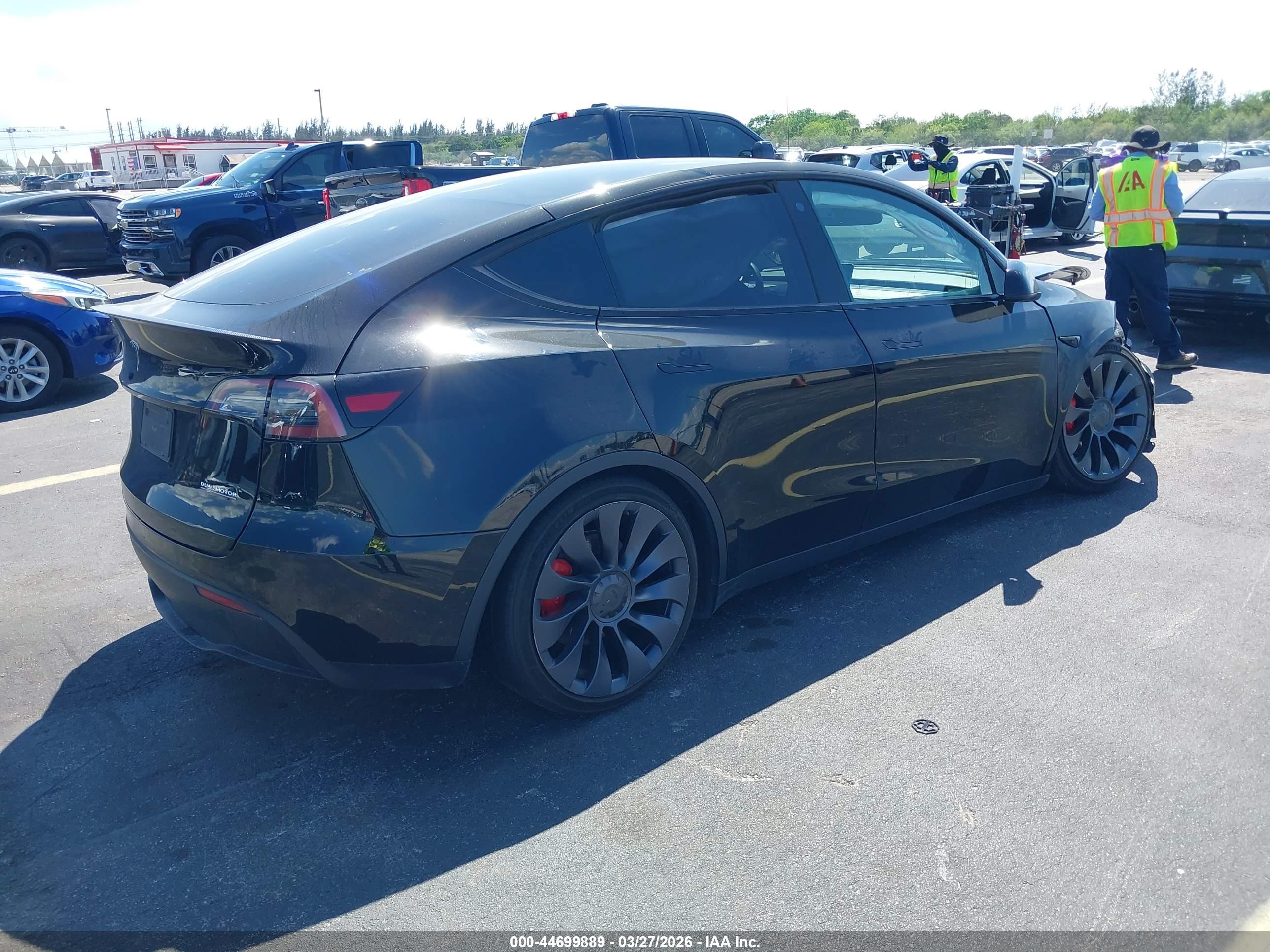 TESLA MODEL image 4