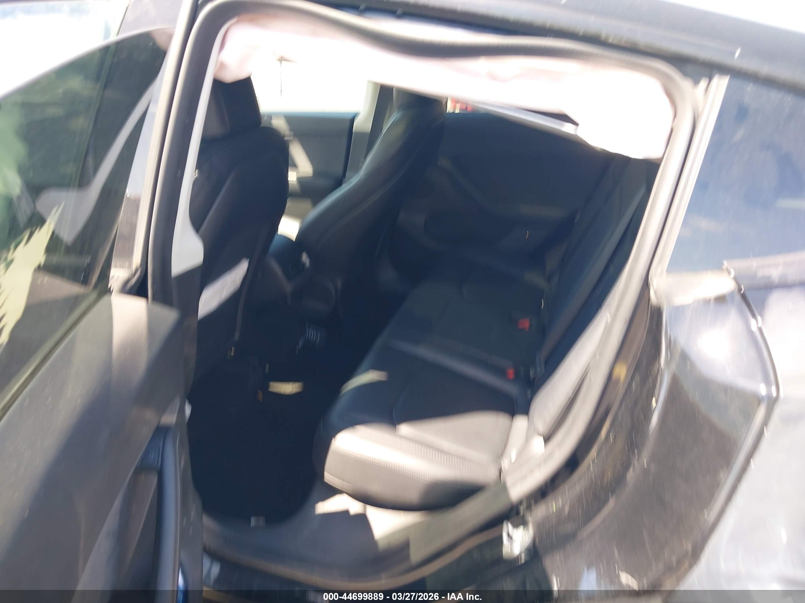 TESLA MODEL image 8