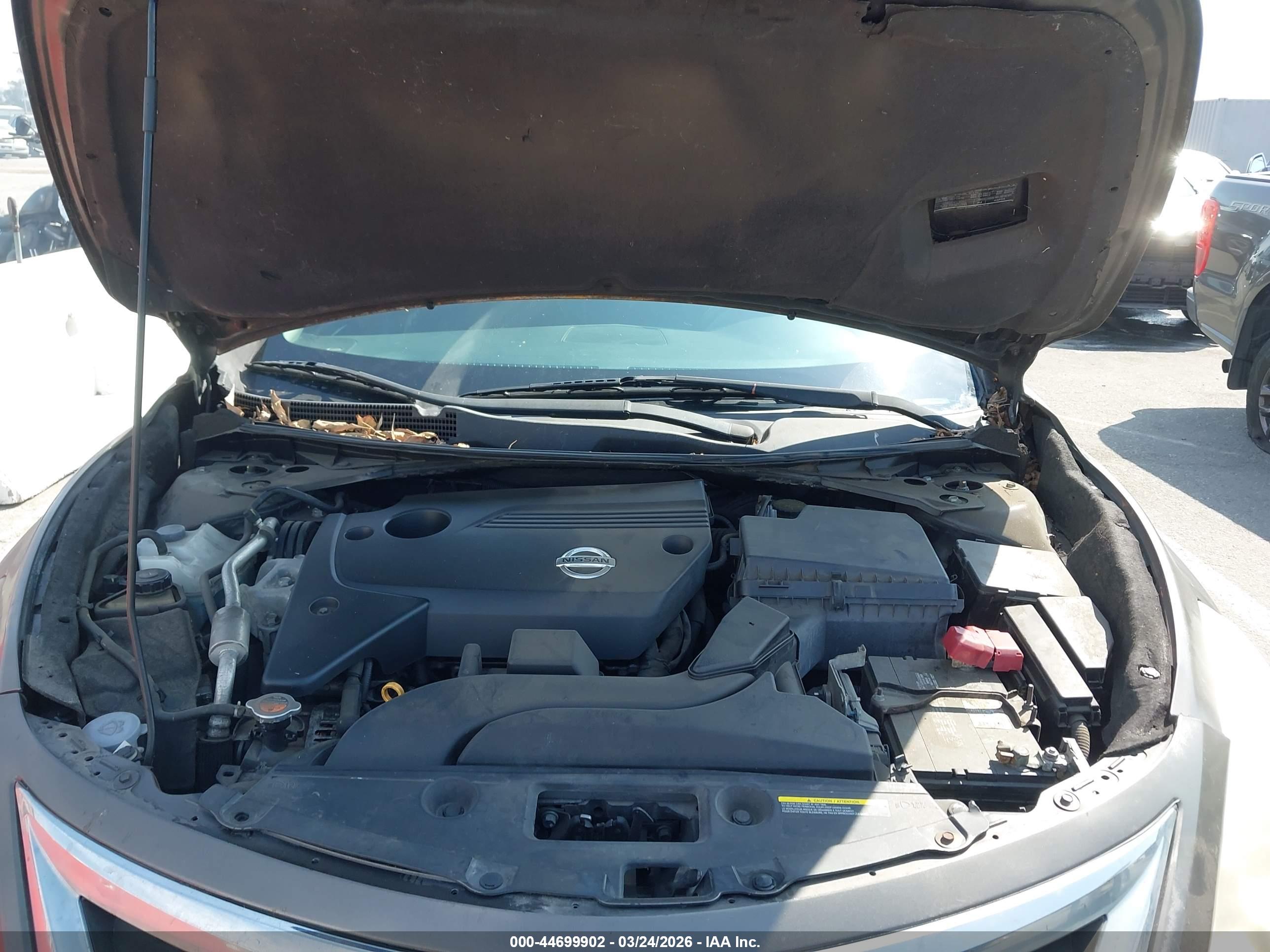 NISSAN ALTIMA image 10
