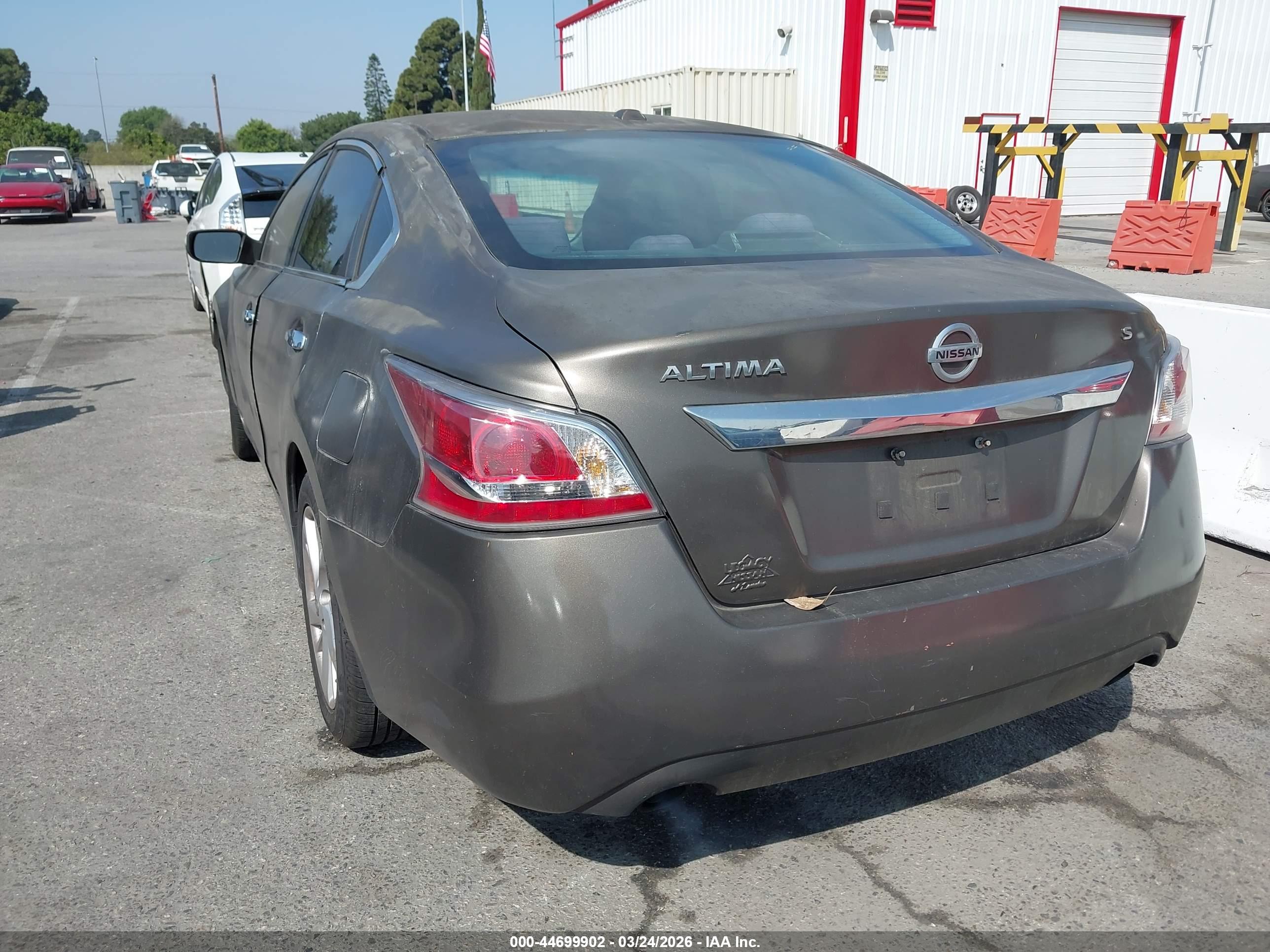 NISSAN ALTIMA image 3