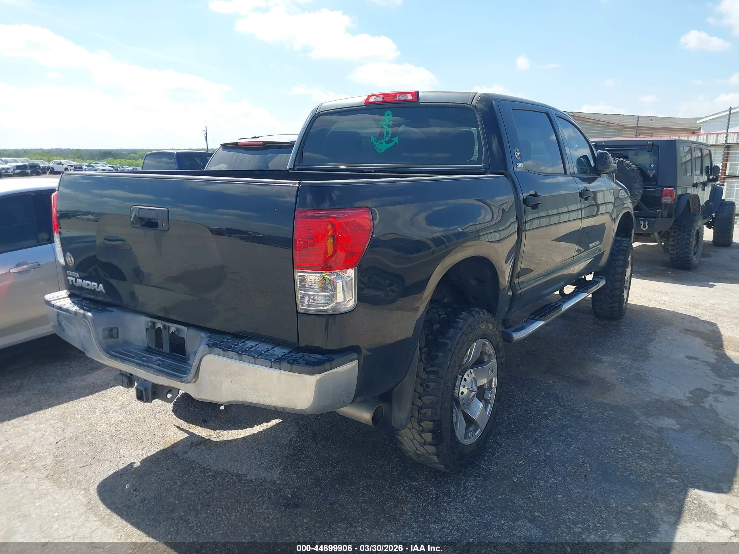 TOYOTA TUNDRA image 4