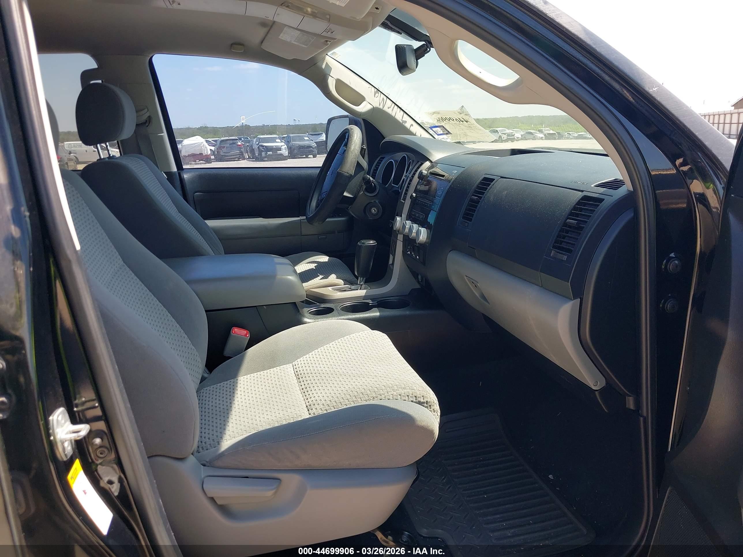 TOYOTA TUNDRA image 5