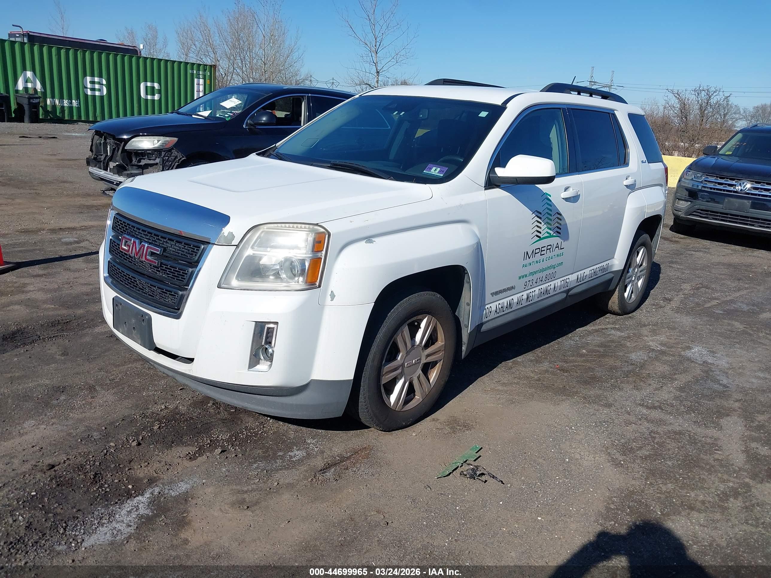 GMC TERRAIN image 2