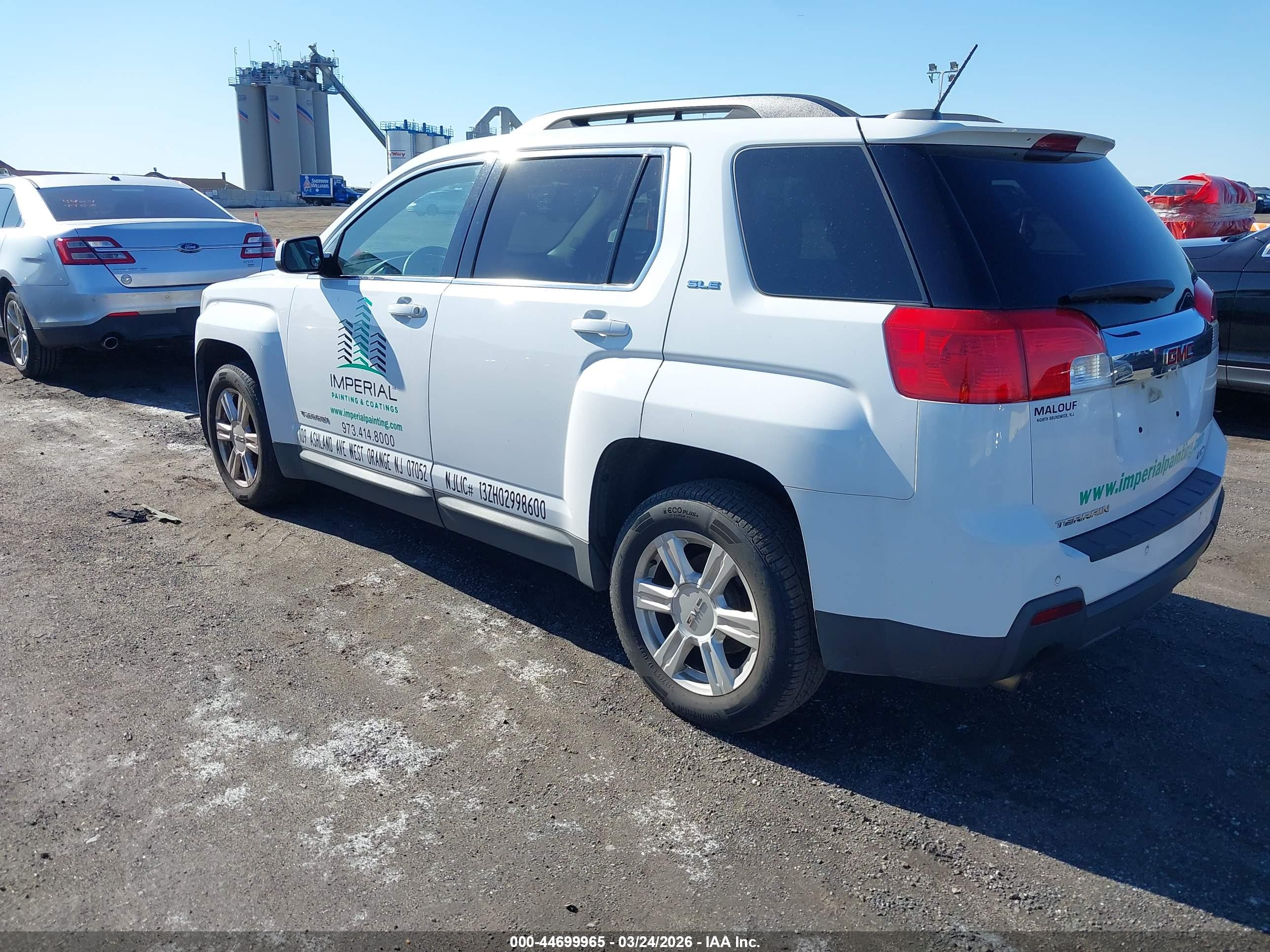 GMC TERRAIN image 3