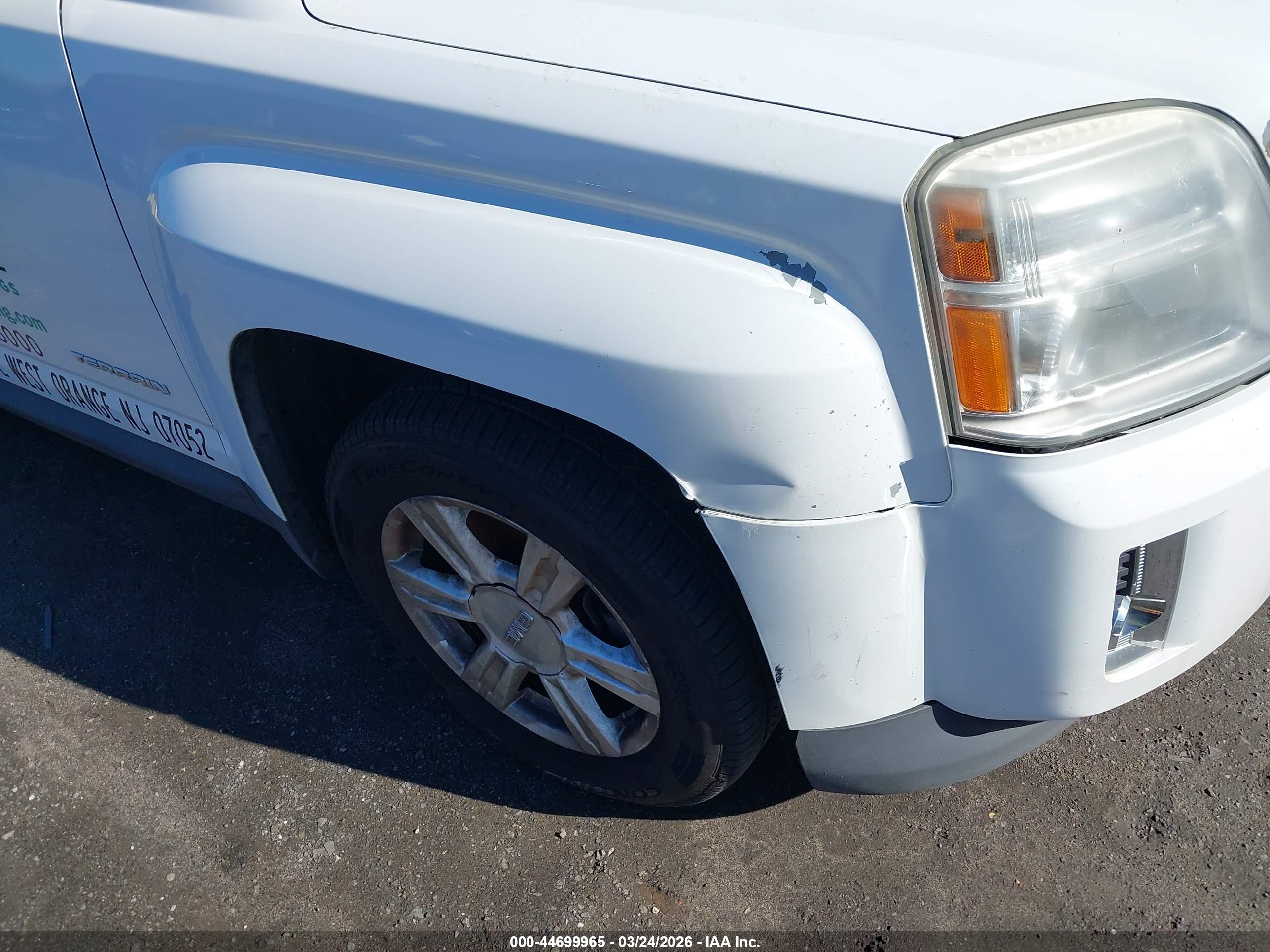 GMC TERRAIN image 6