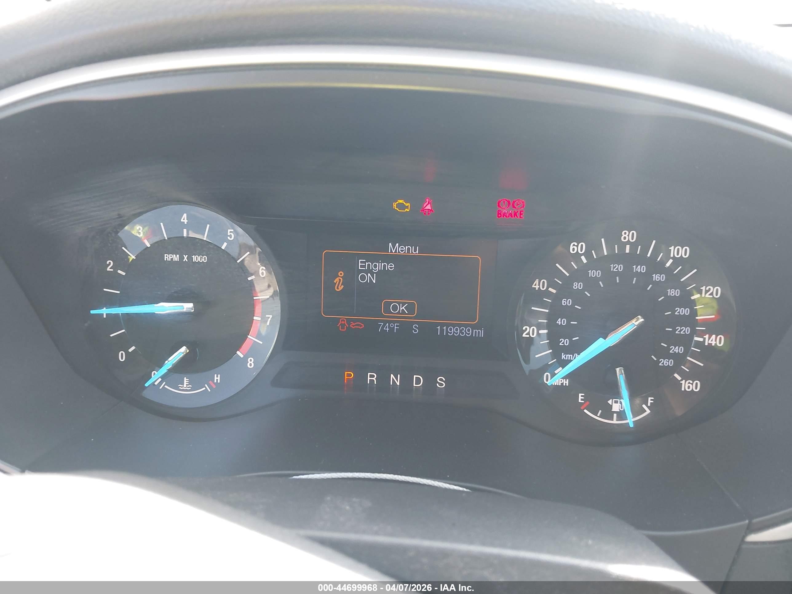FORD FUSION image 7