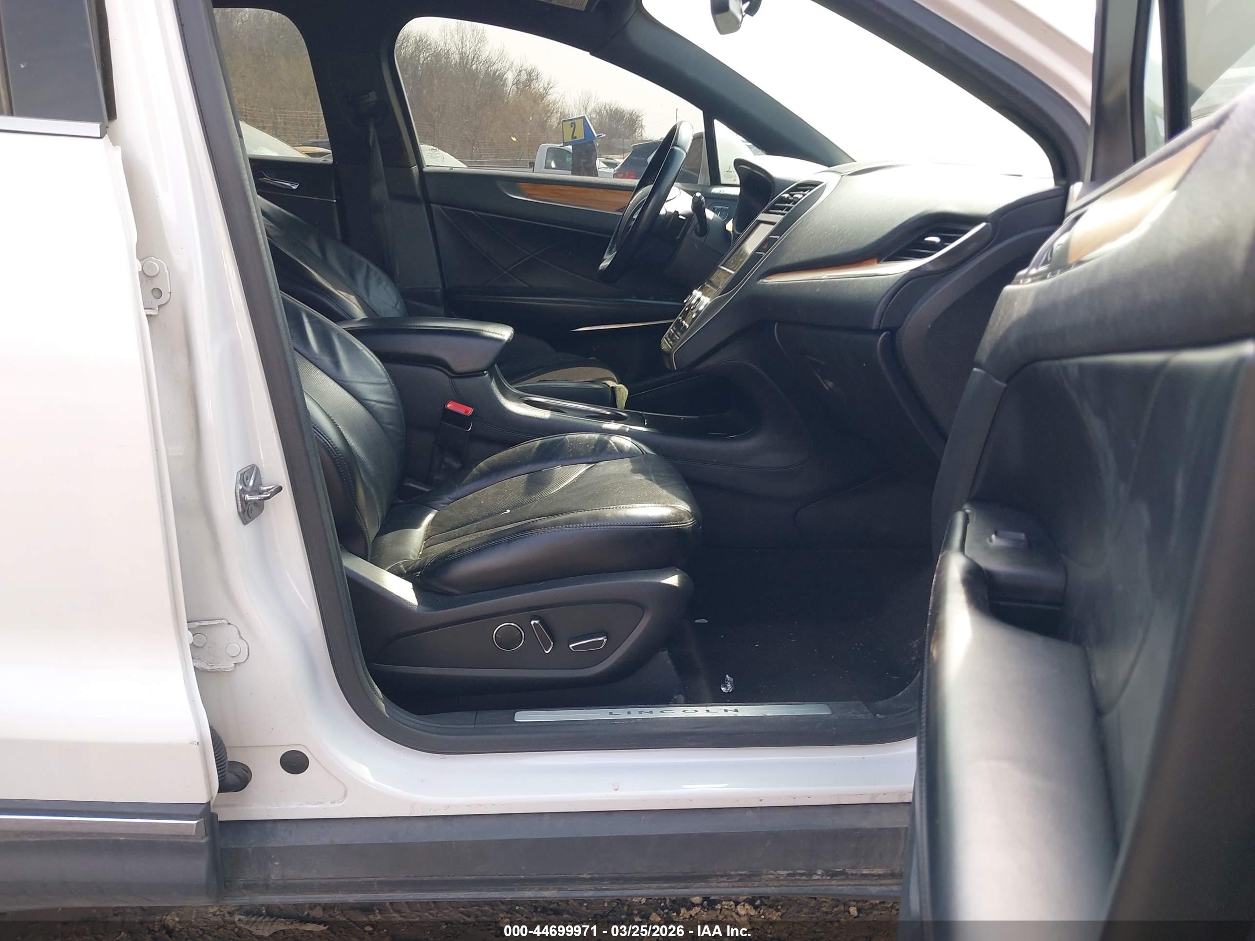 LINCOLN MKC image 5