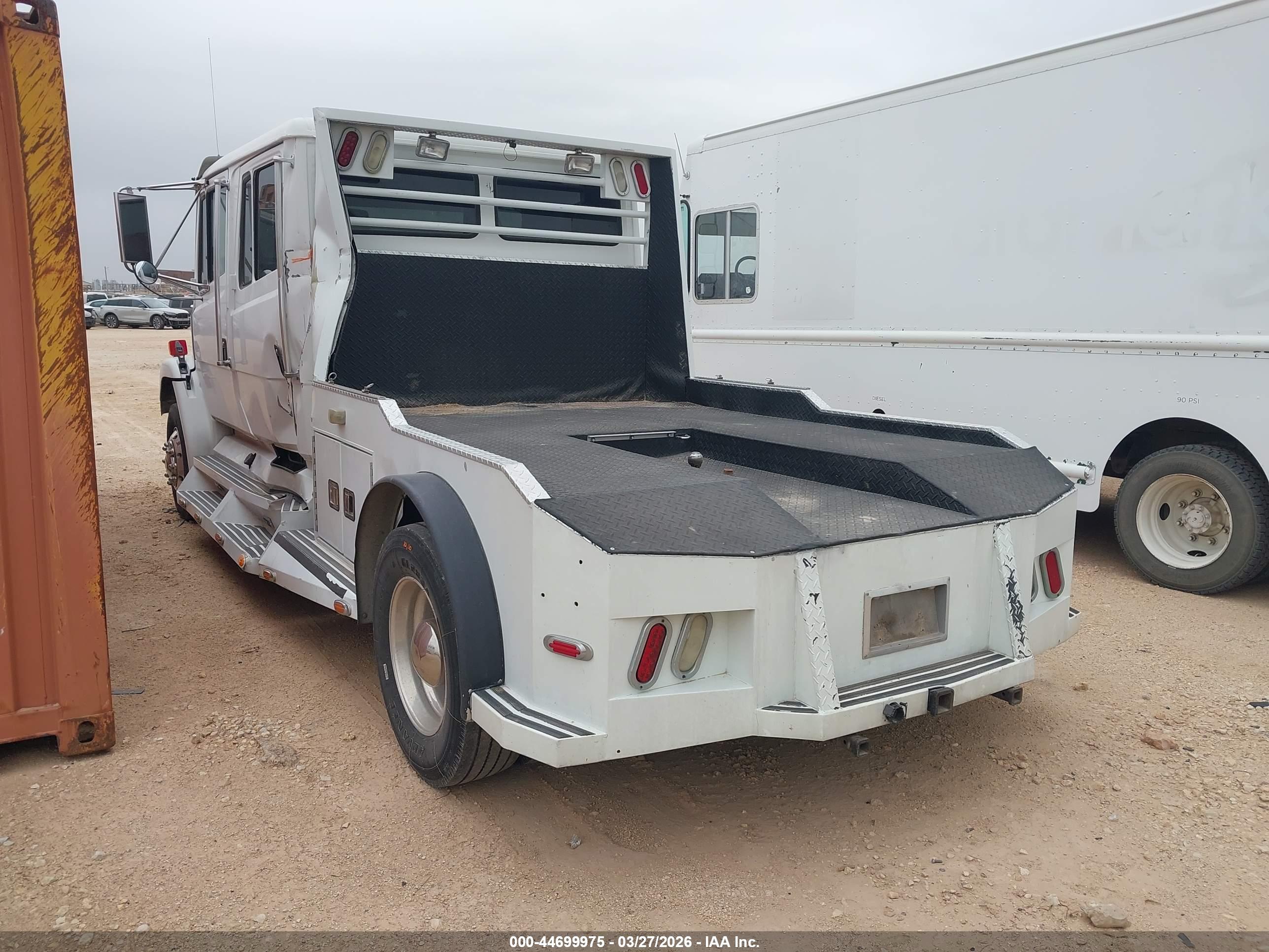 FREIGHTLINER MEDIUM image 3