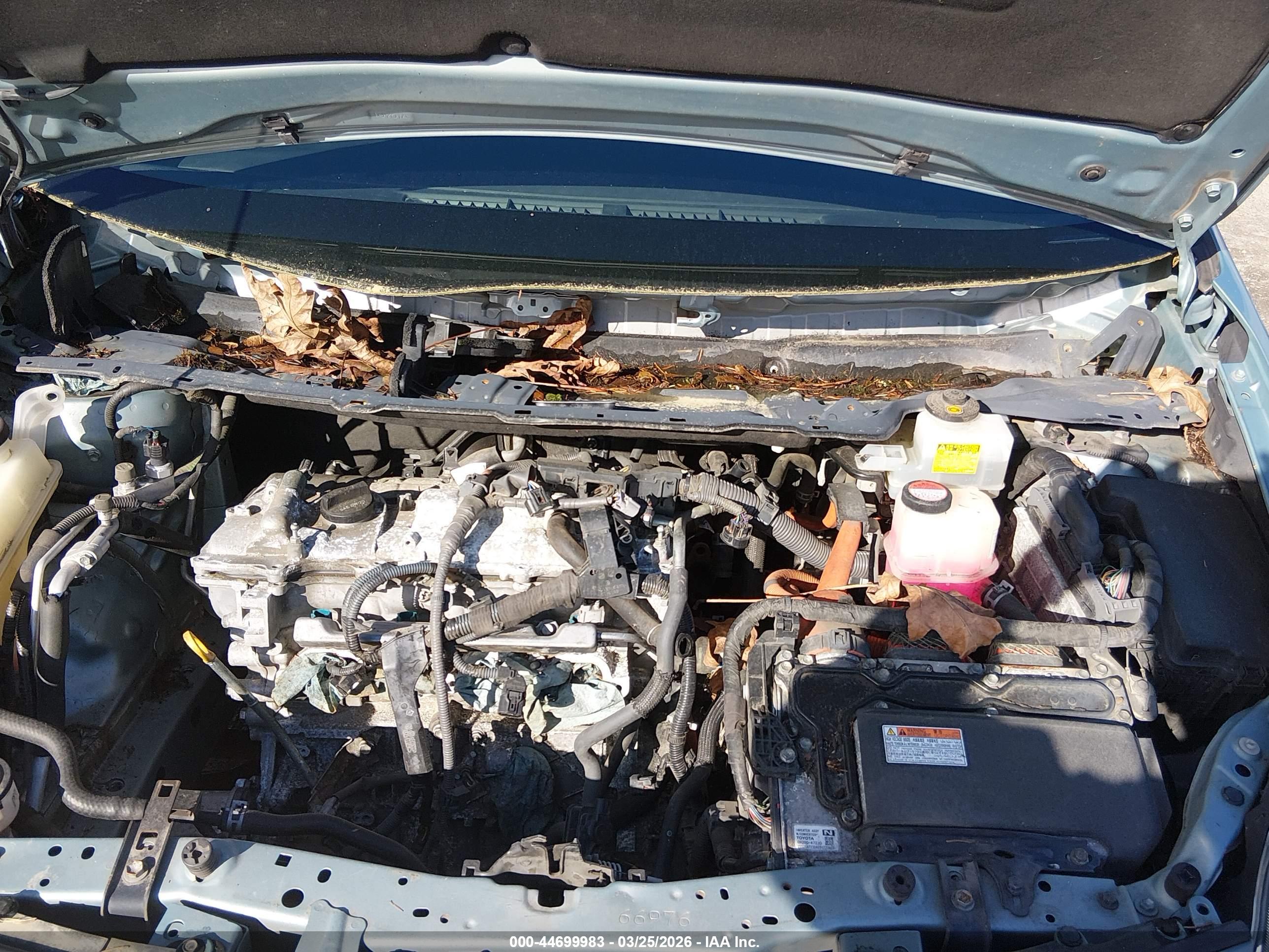 TOYOTA PRIUS image 10