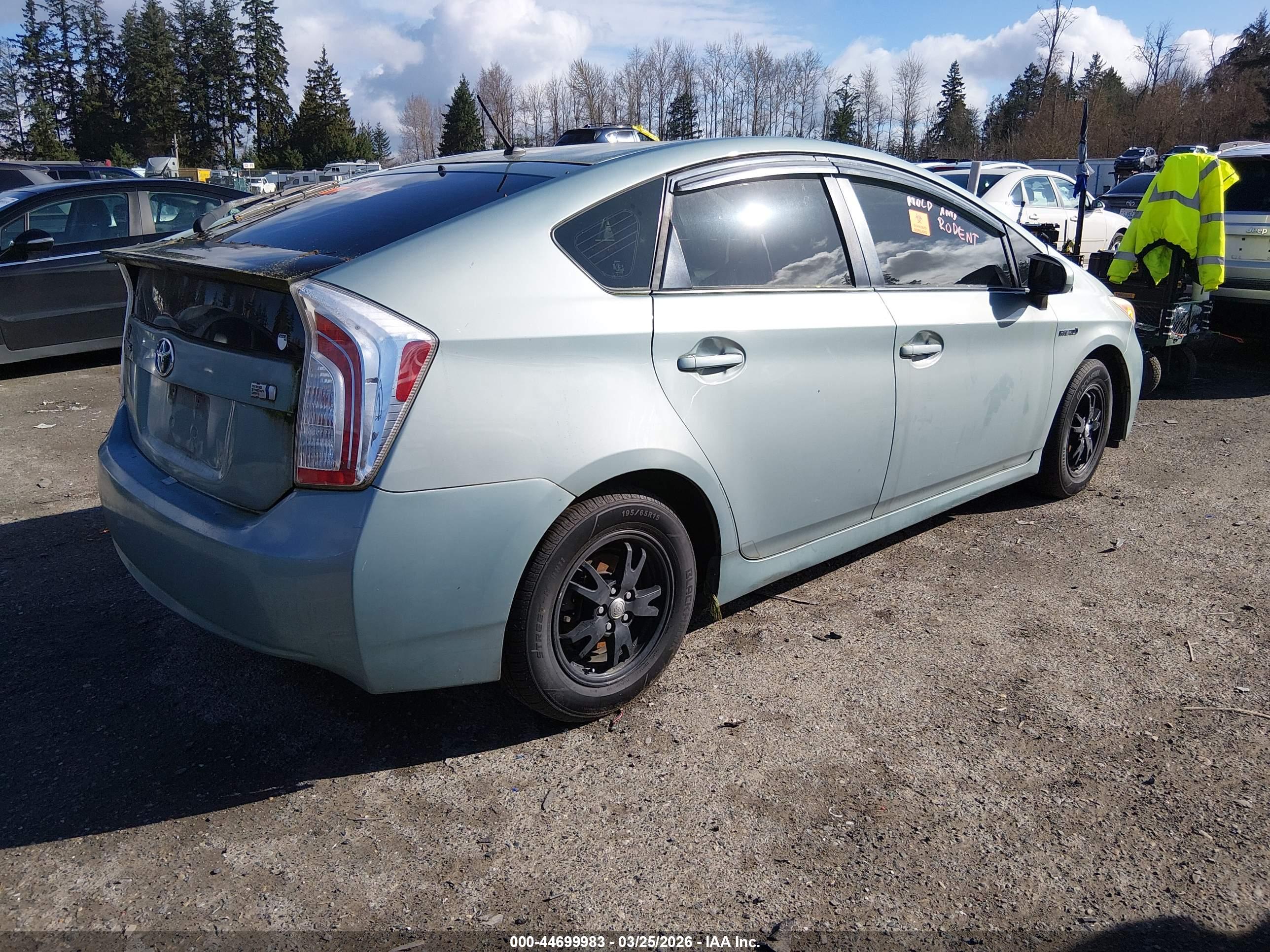 TOYOTA PRIUS image 4