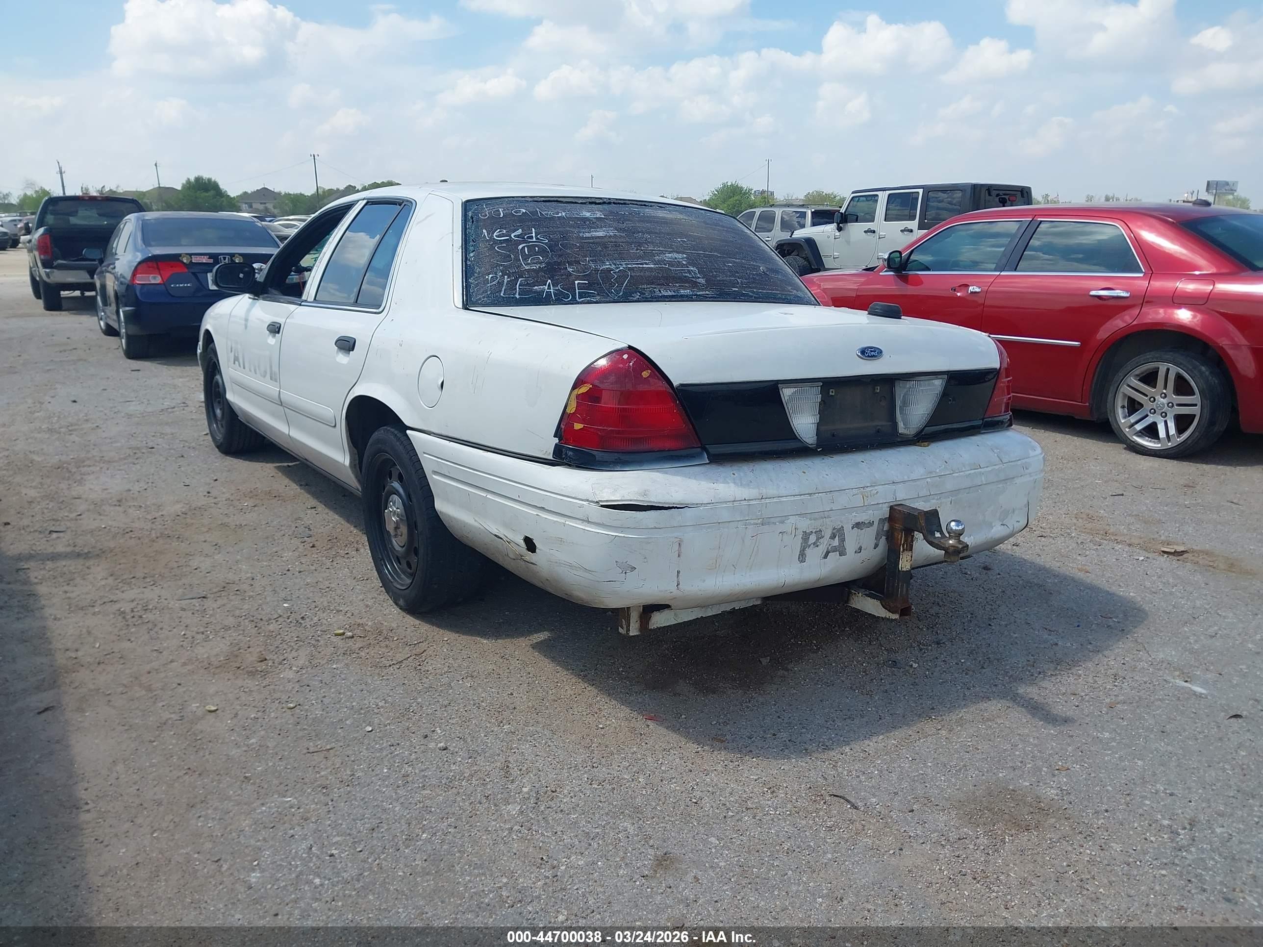 FORD CROWN image 3