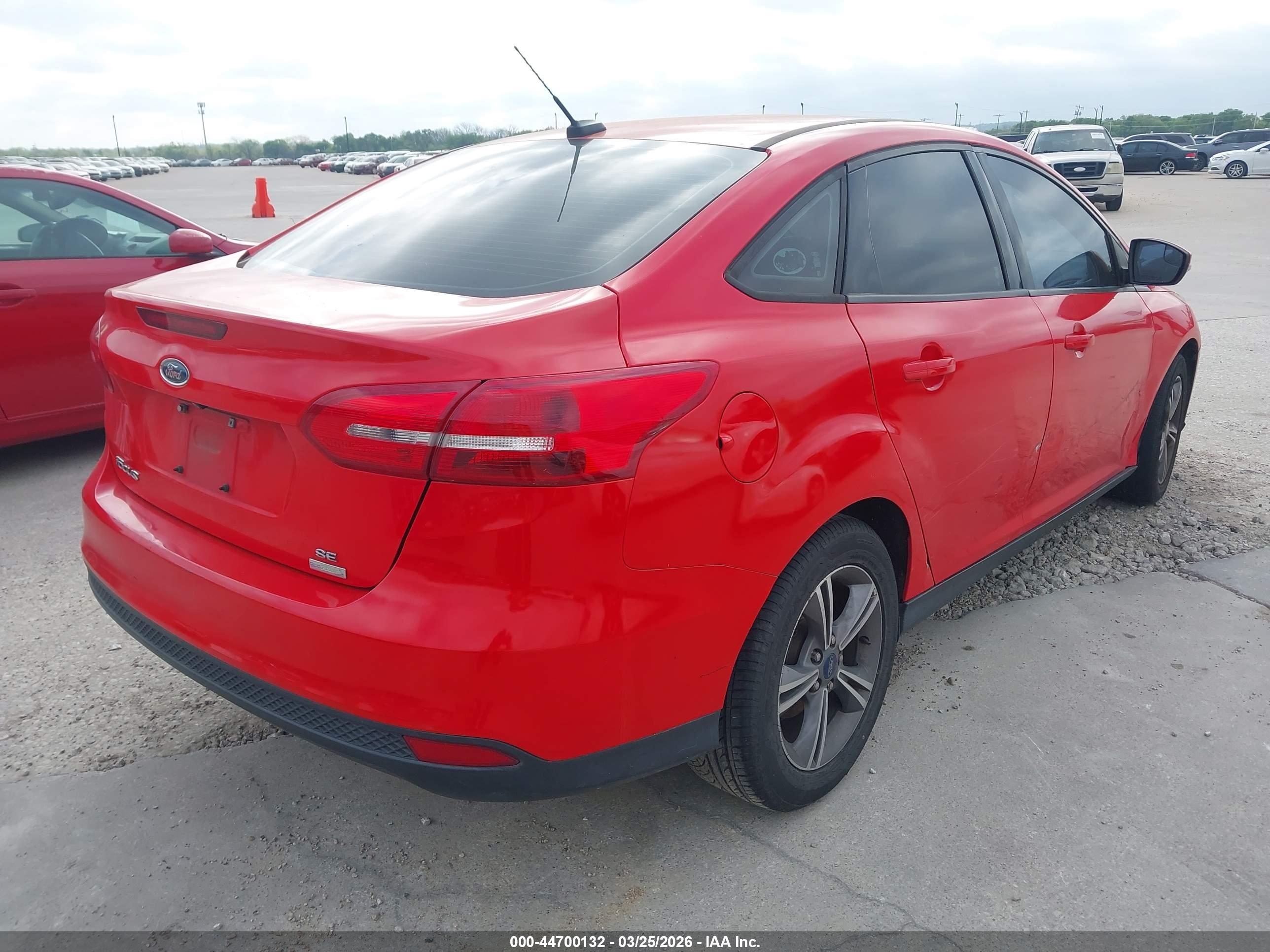 FORD FOCUS image 4